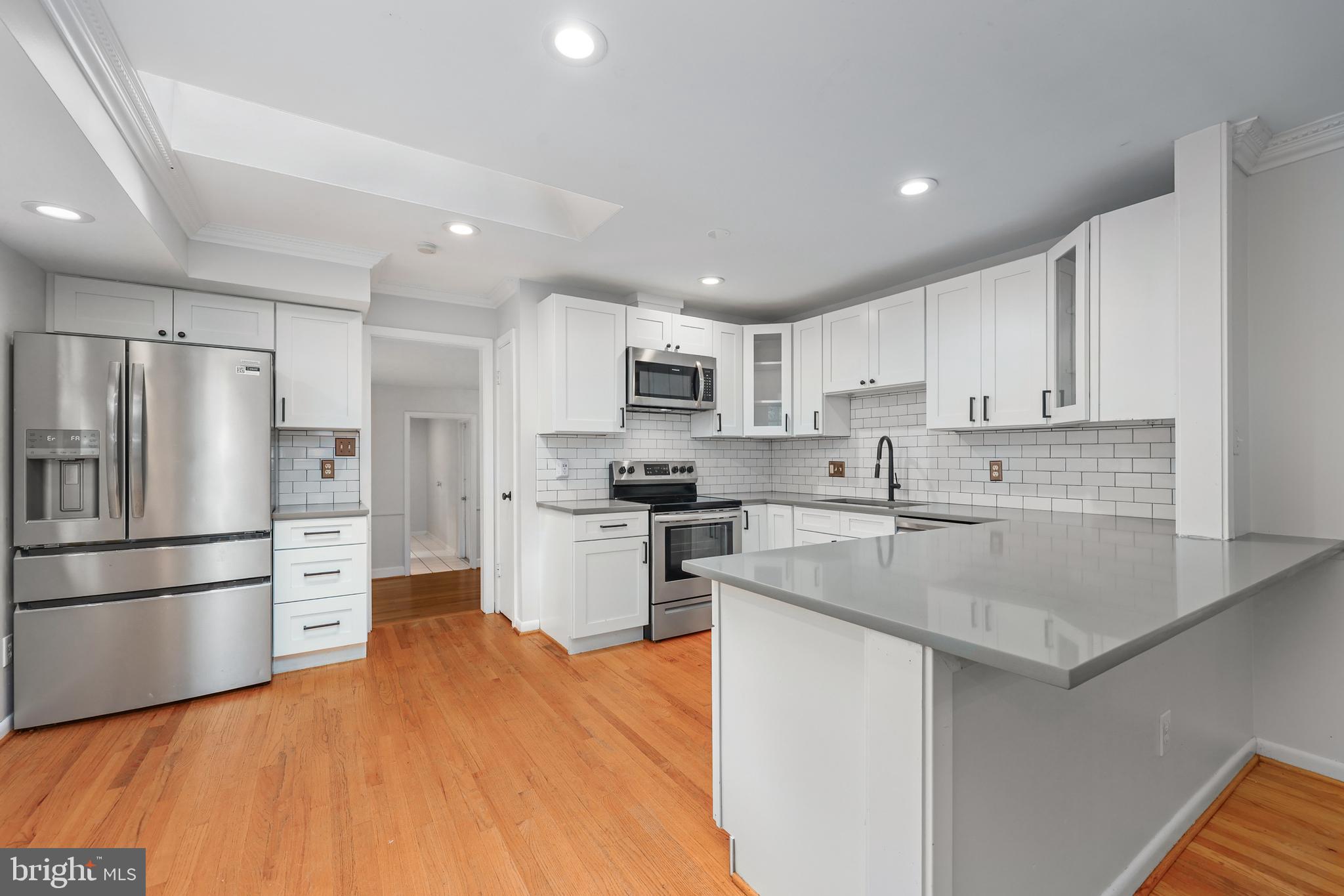 RIVERSIDE ESTATES - Residential