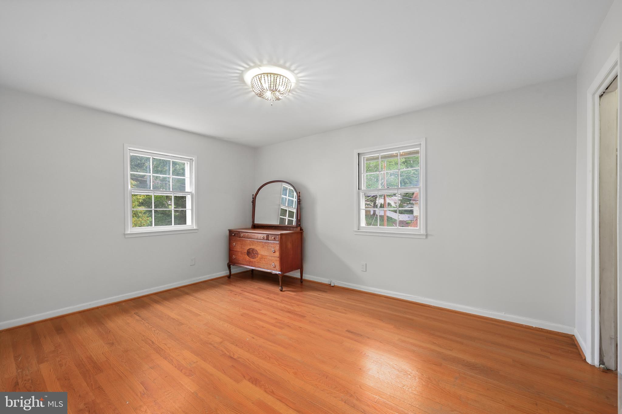 RIVERSIDE ESTATES - Residential