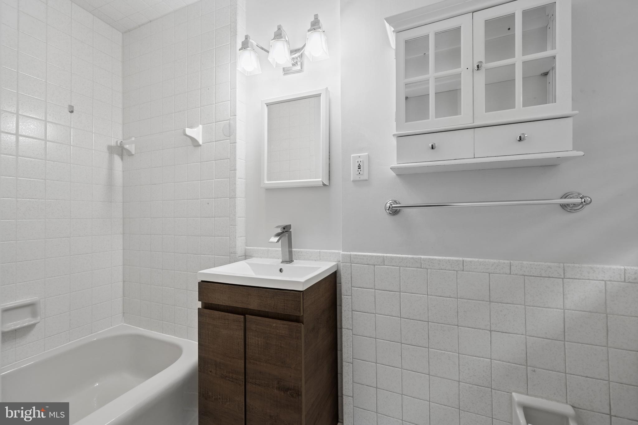 RIVERSIDE ESTATES - Residential