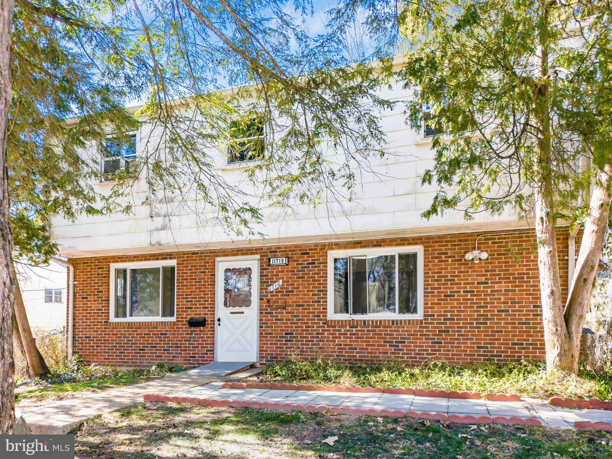 Financing fell through..........Great opportunity for a 4 bedroom 1 full bath & 1 half bath, 4 level home conveniently located near major commuter routes, I-495, I-95, BW Parkway, shopping, dining, entertainment. Large backyard allows plenty of space for cooking out this coming spring/summer.
