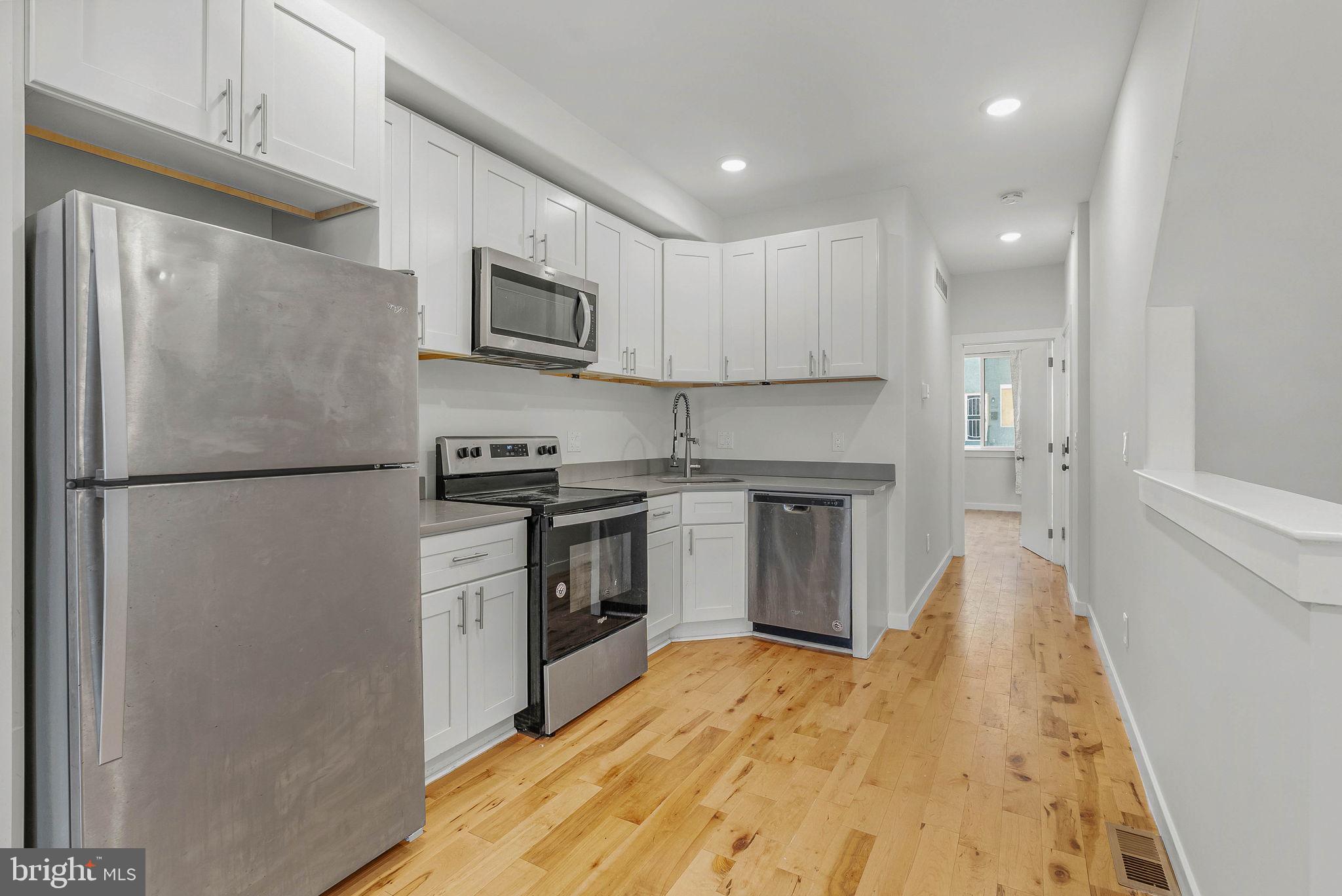 2153 N FRANKLIN STREET