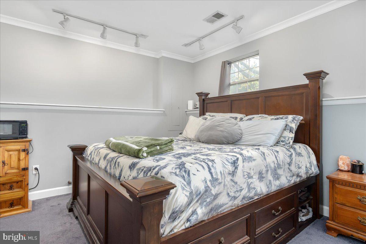 LAKE COVENTRY - Residential