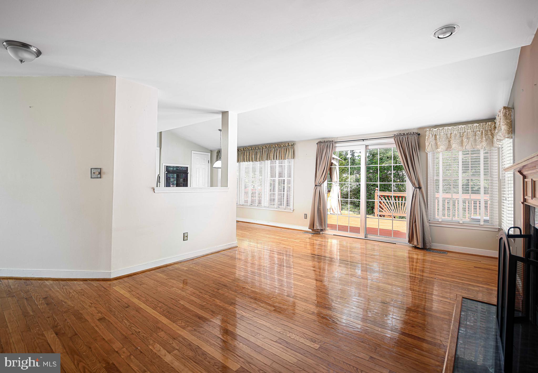 WOODLAND RUN - Residential