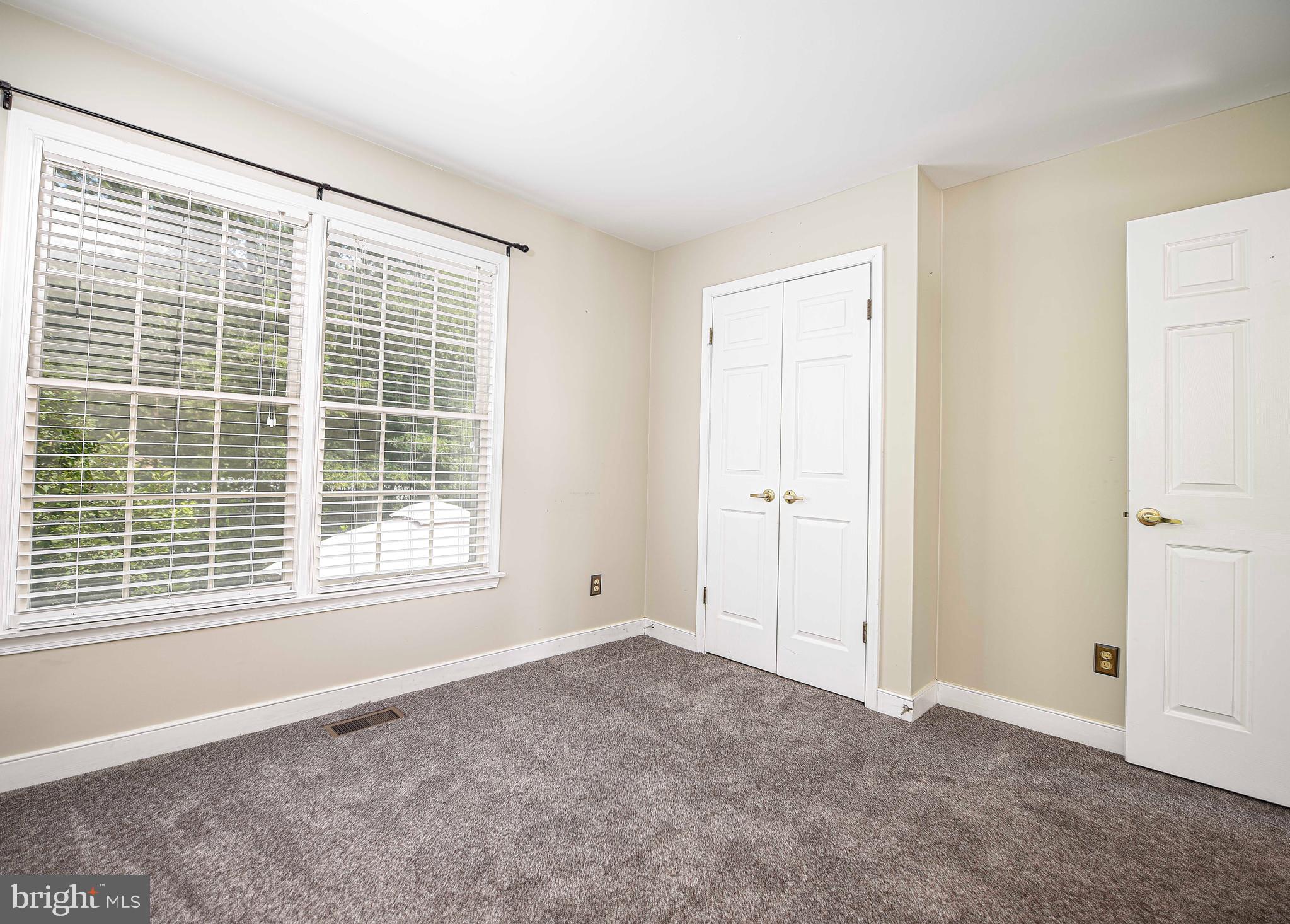 WOODLAND RUN - Residential