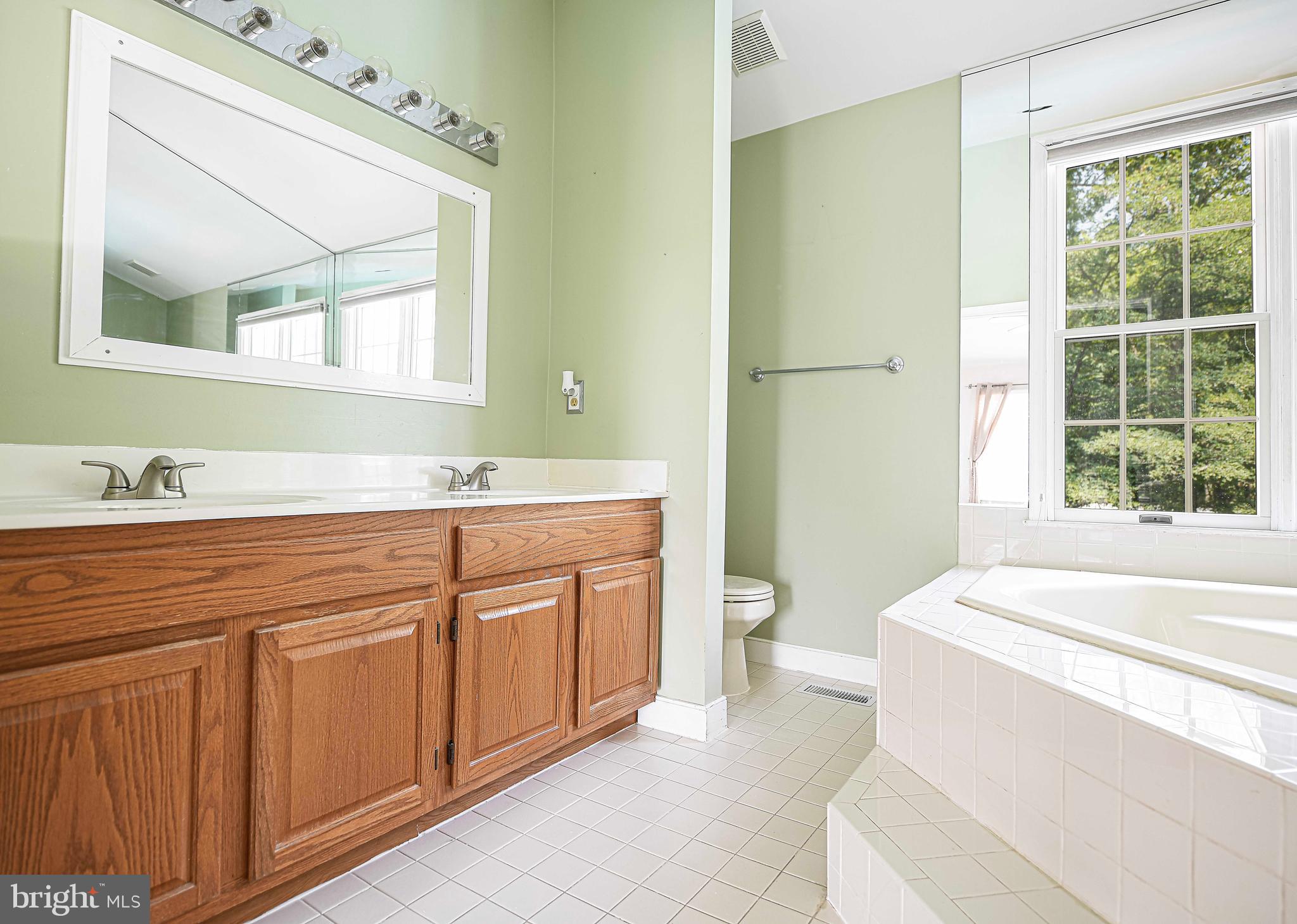 WOODLAND RUN - Residential