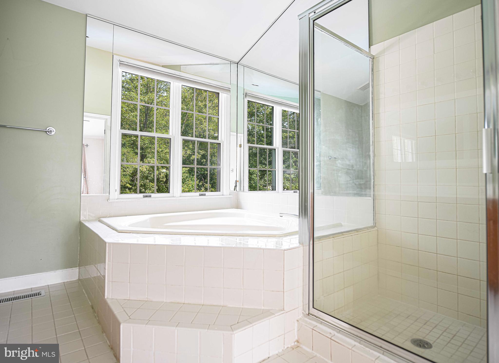 WOODLAND RUN - Residential