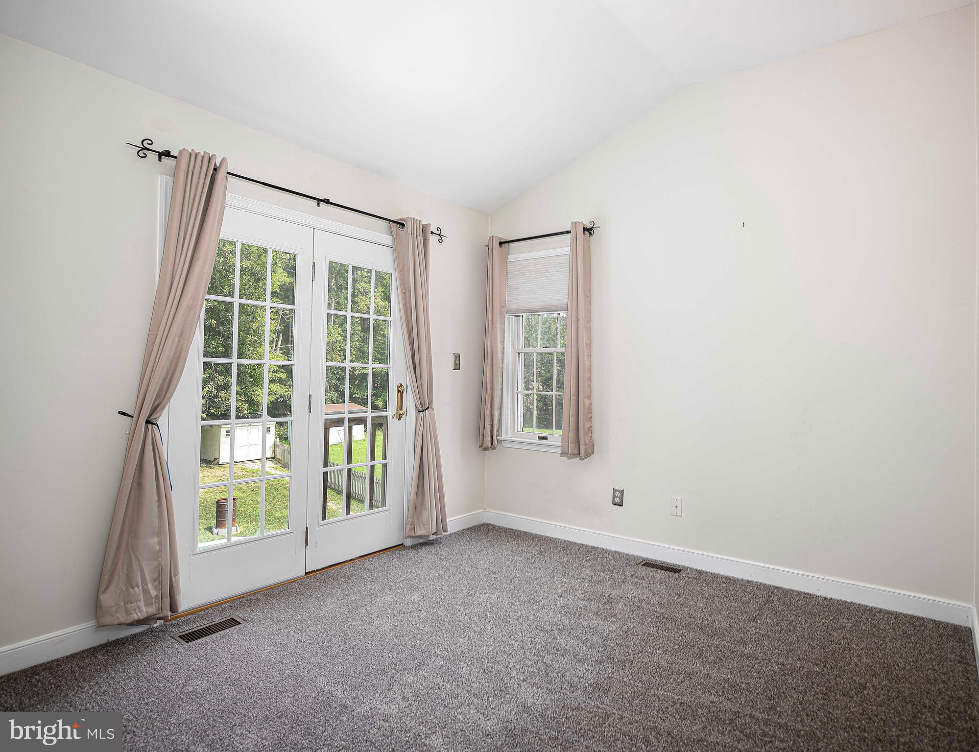 WOODLAND RUN - Residential