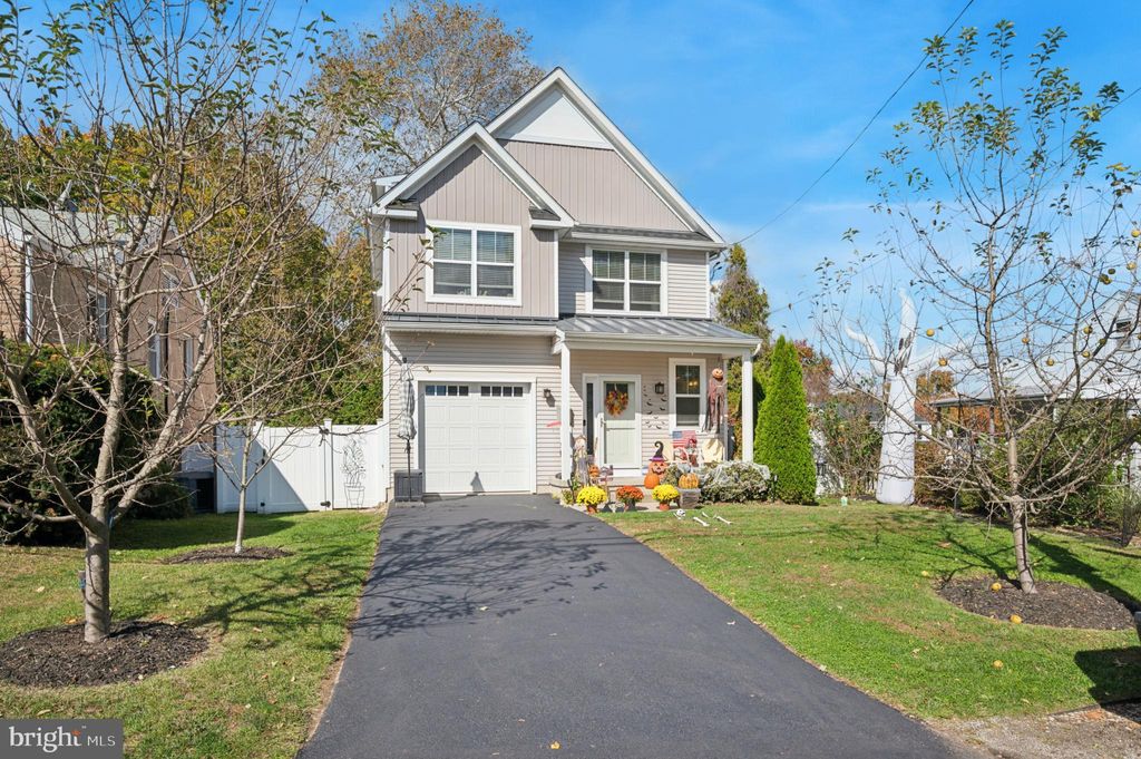 Photo of 714 Crestview Road, PHILADELPHIA, PA 19128 (MLS # PAPH2552056)