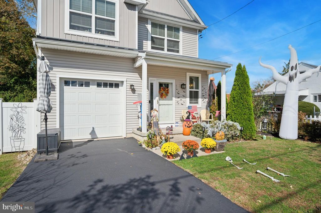 Photo of 714 Crestview Road, PHILADELPHIA, PA 19128 (MLS # PAPH2552056)