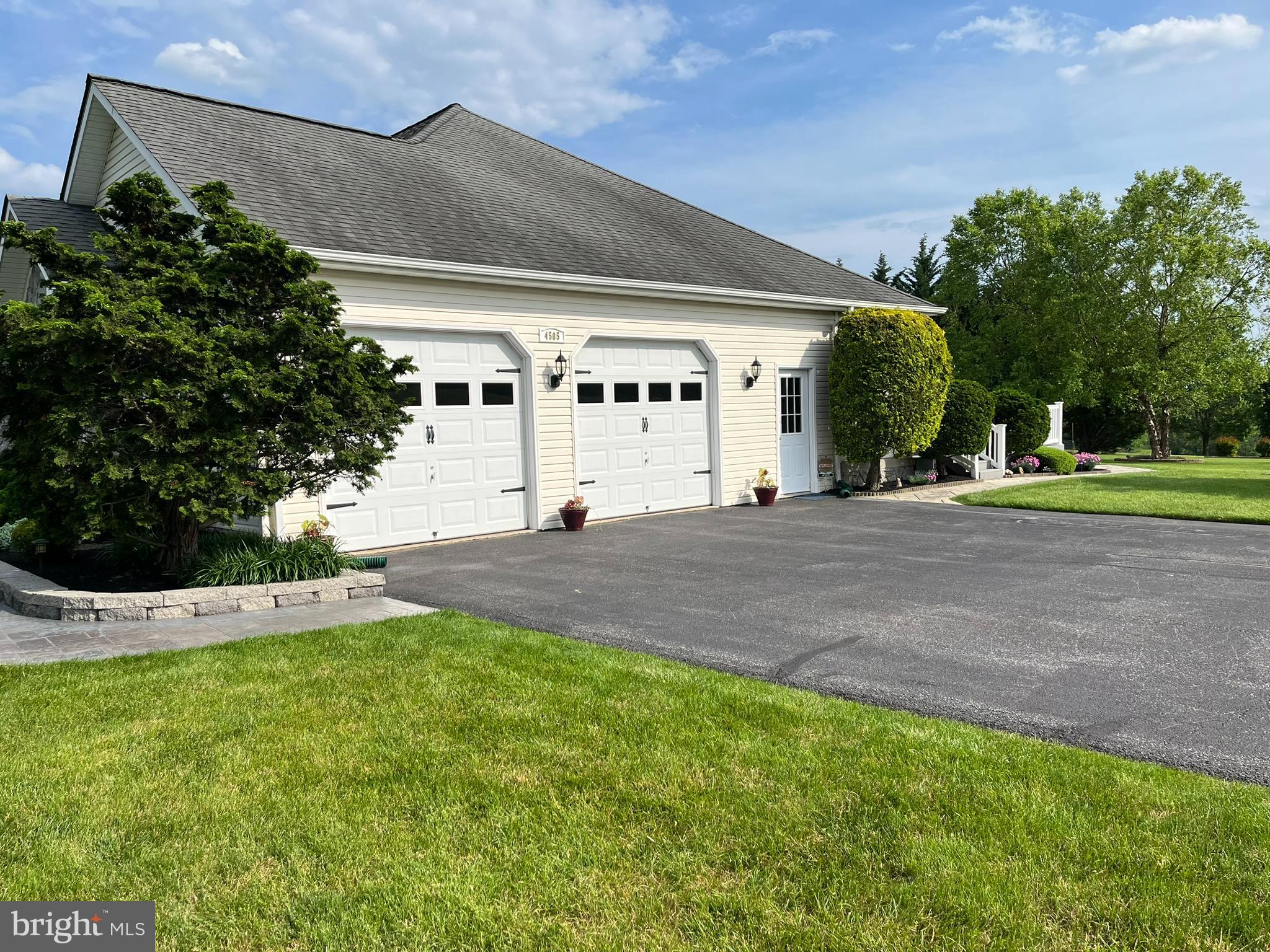 4505 GRAY HORSE DRIVE