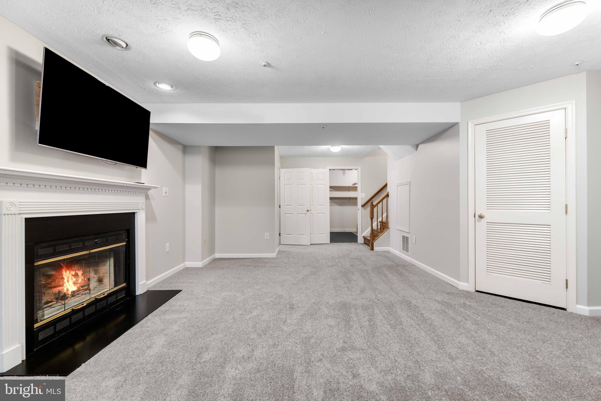 PINEY ORCHARD - Residential