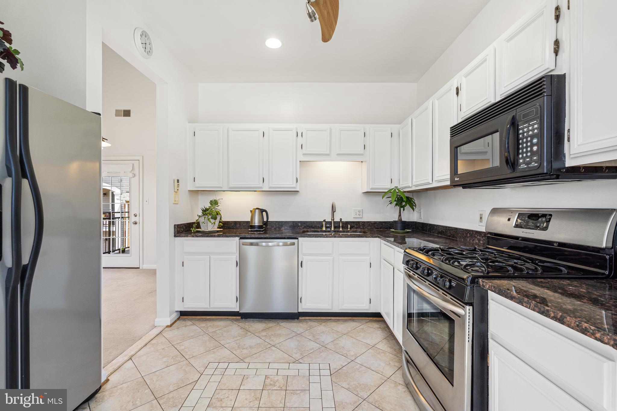 RIVERBEND AT CASCADES - Residential Lease