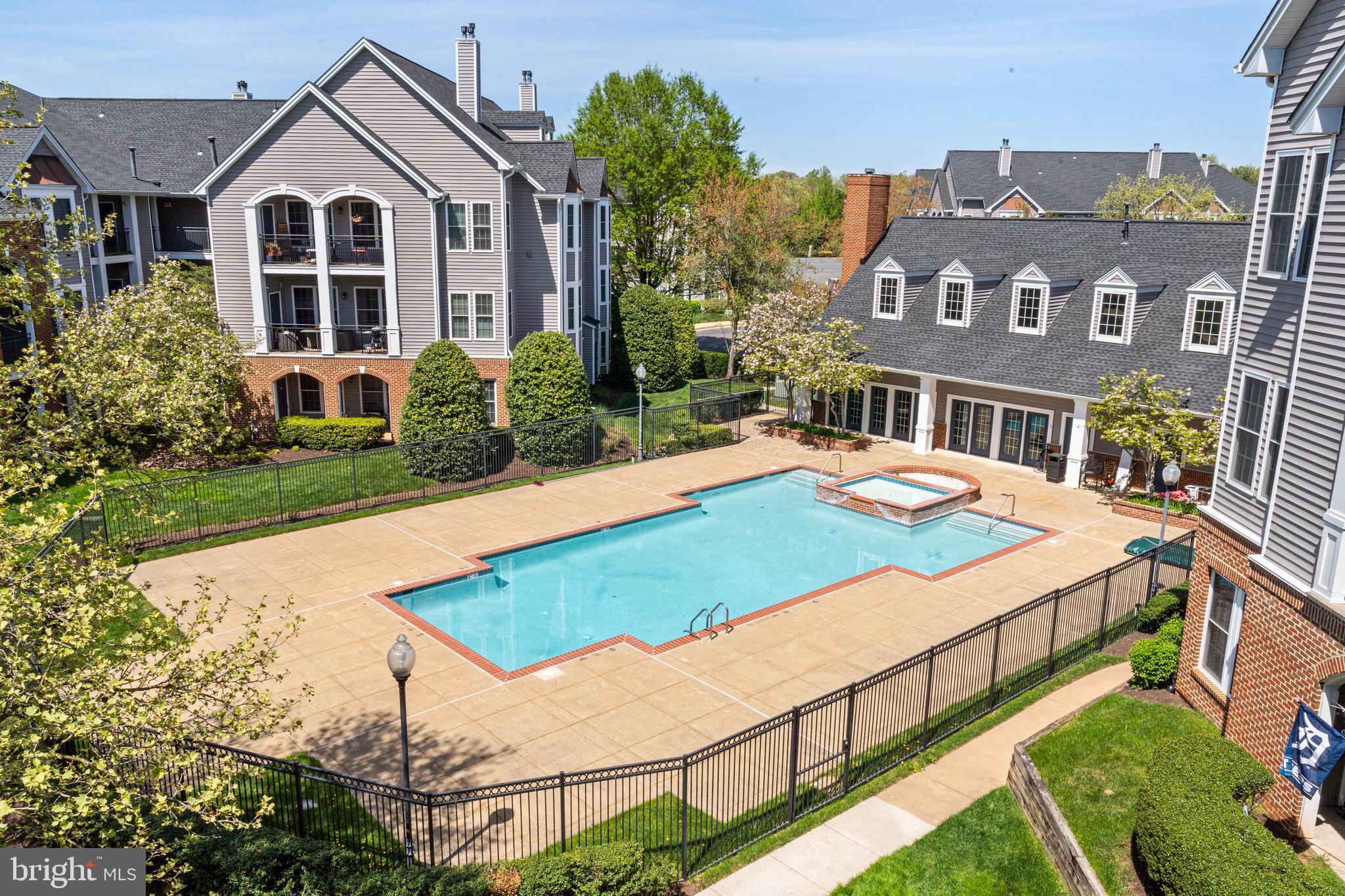 RIVERBEND AT CASCADES - Residential Lease