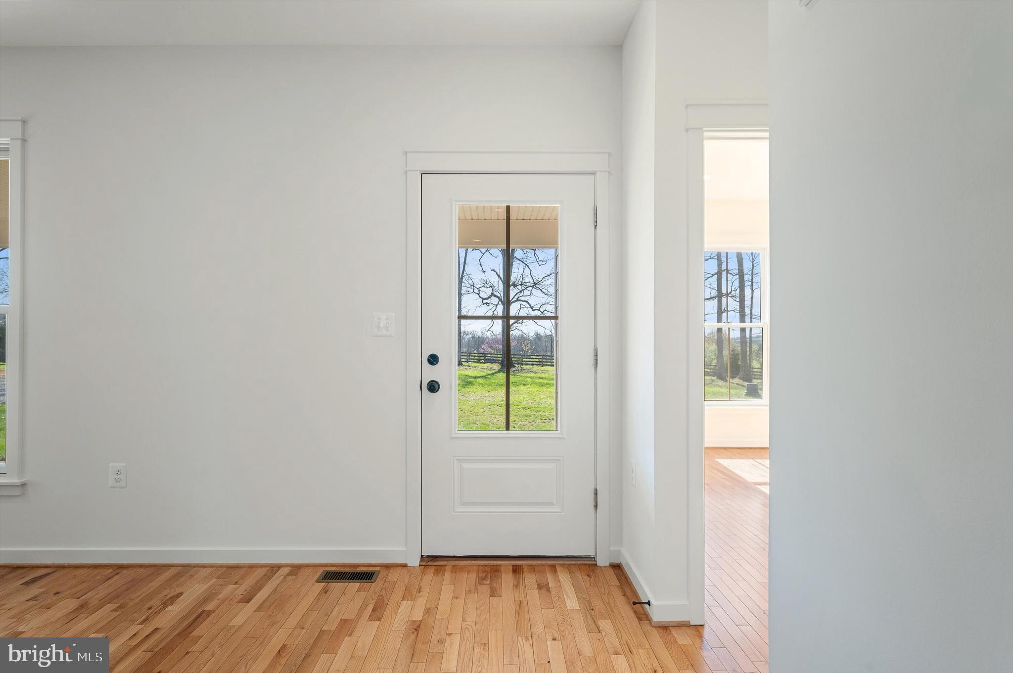 CHRISTO REY - Residential