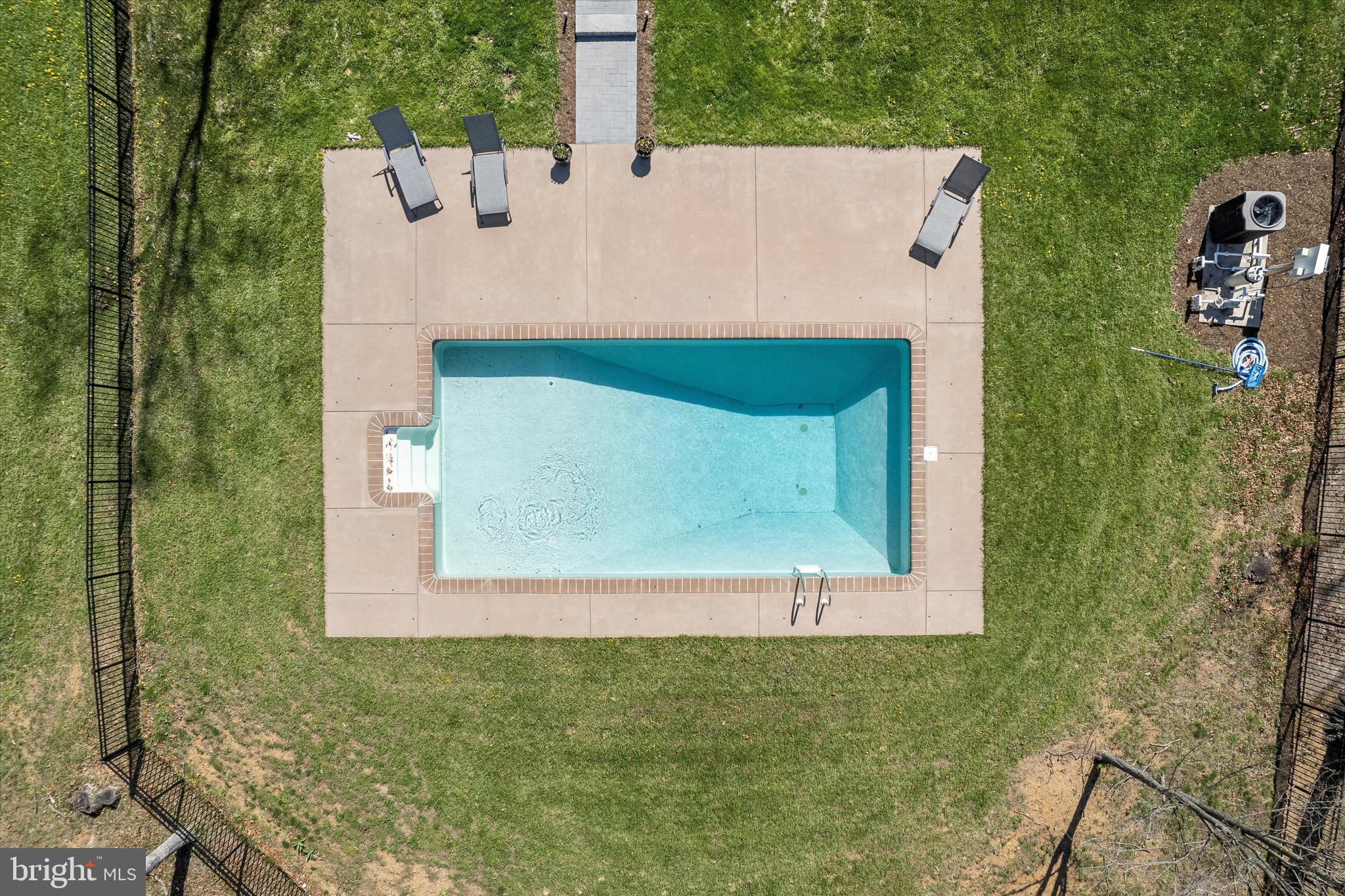 CHRISTO REY - Residential