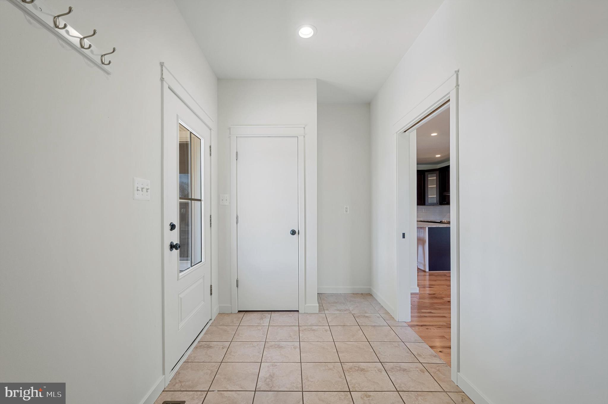 CHRISTO REY - Residential