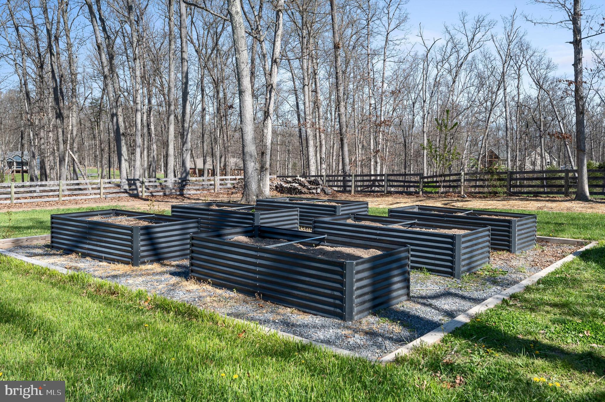 CHRISTO REY - Residential