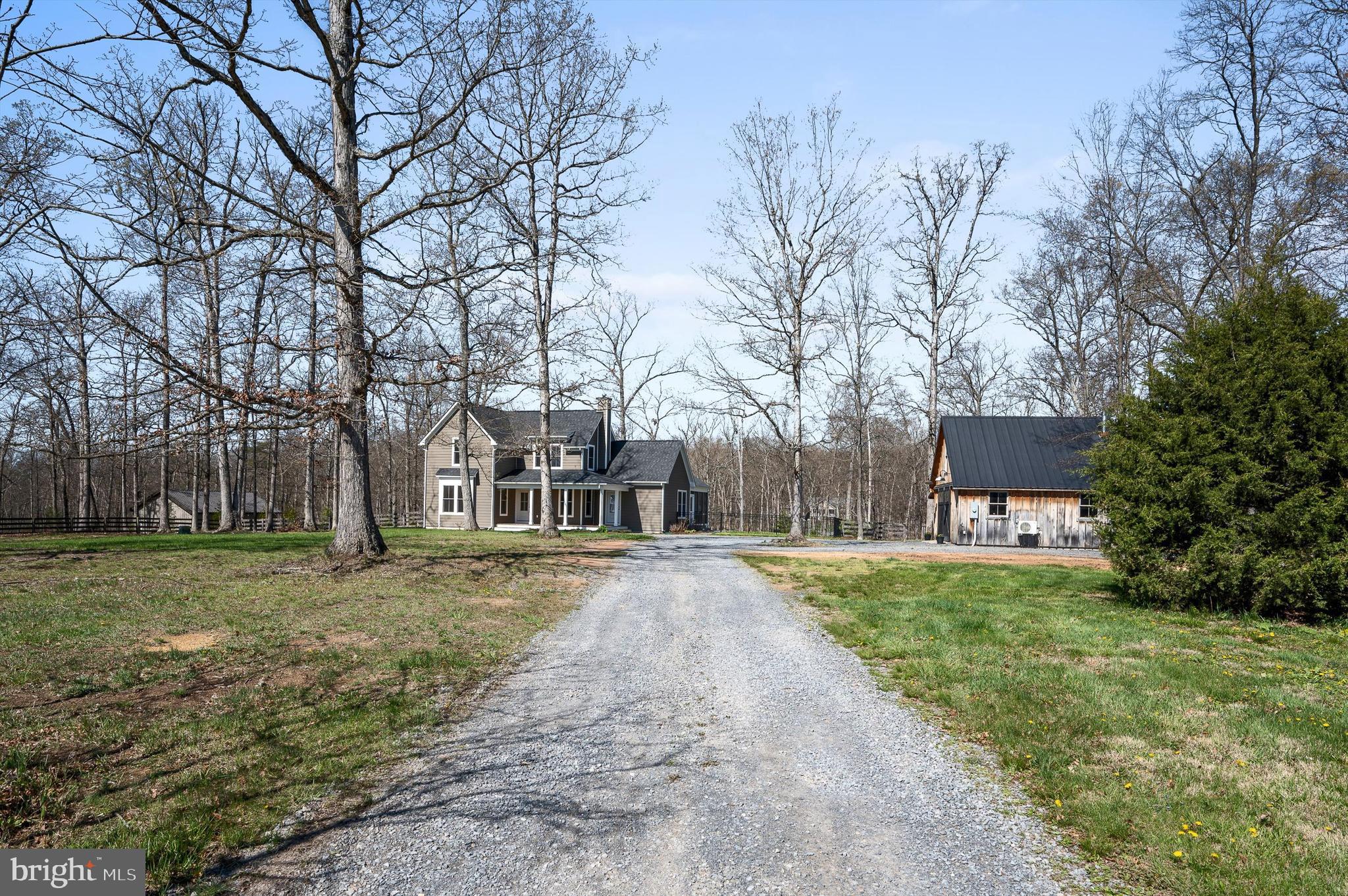 CHRISTO REY - Residential