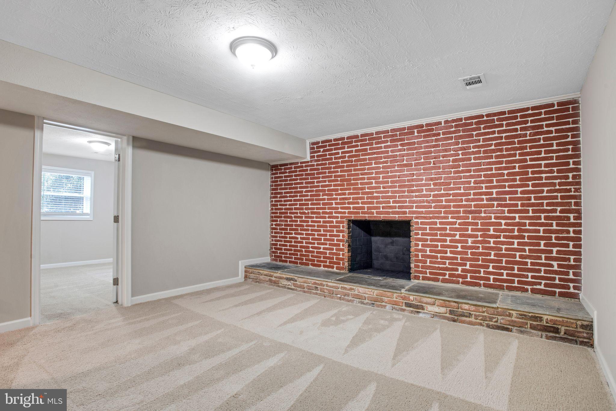COOL SPRING - Residential