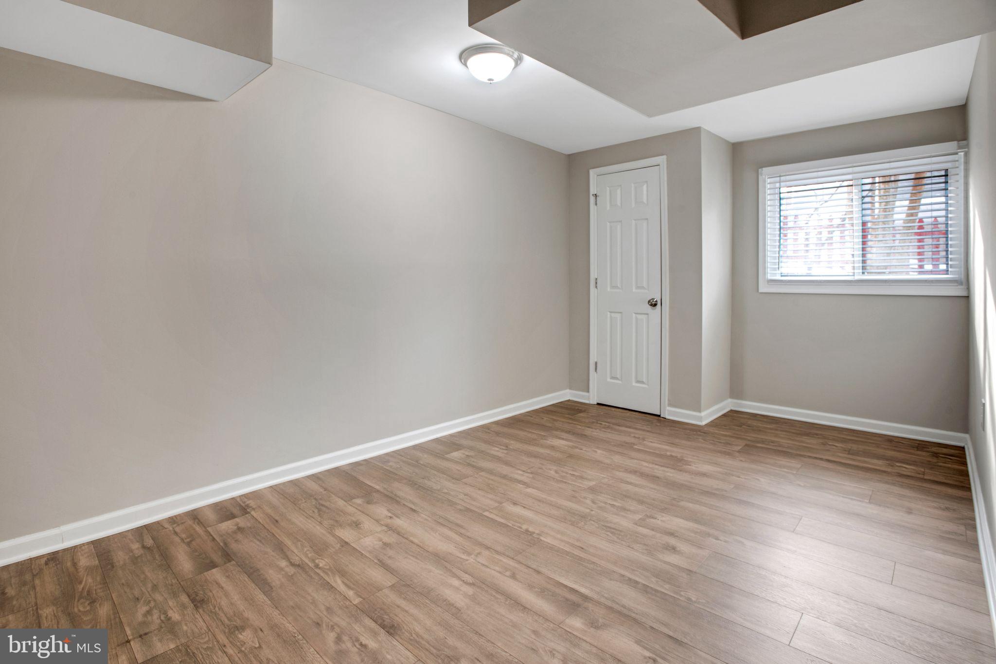 COOL SPRING - Residential