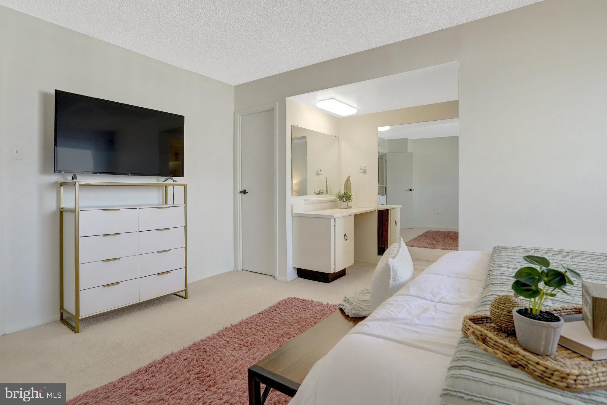 TEMPLETON OF ALEXANDRIA - Residential