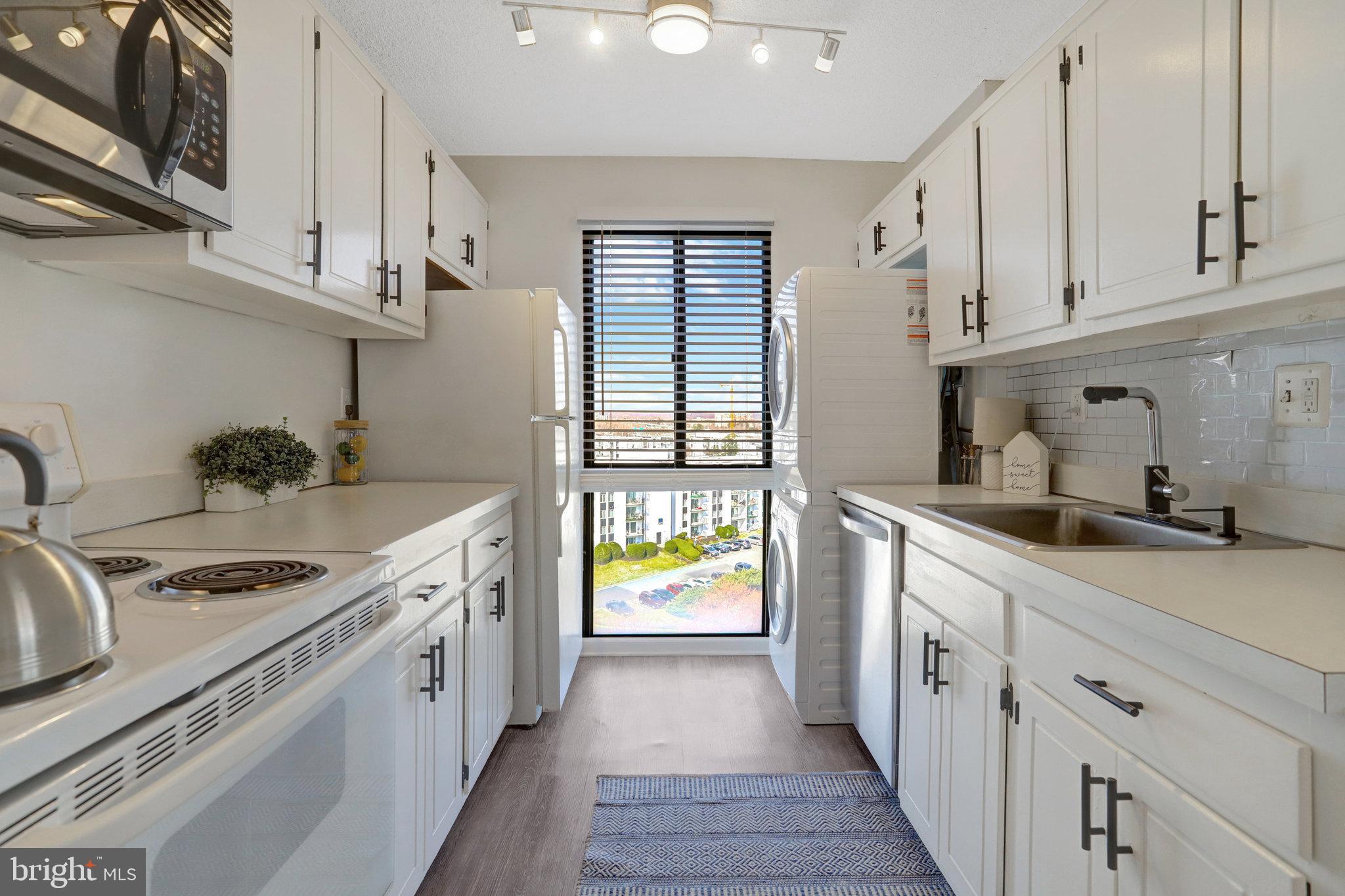 TEMPLETON OF ALEXANDRIA - Residential