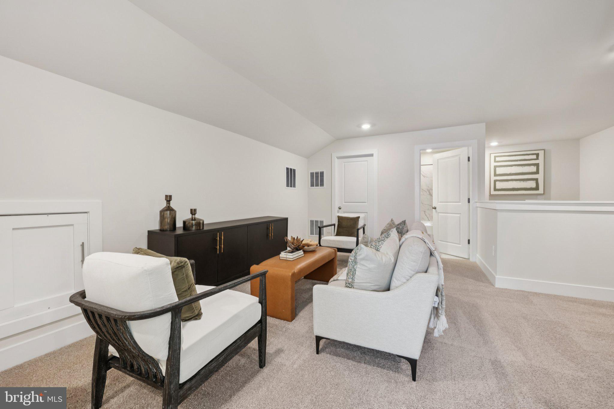 WILLOW RUN - Residential