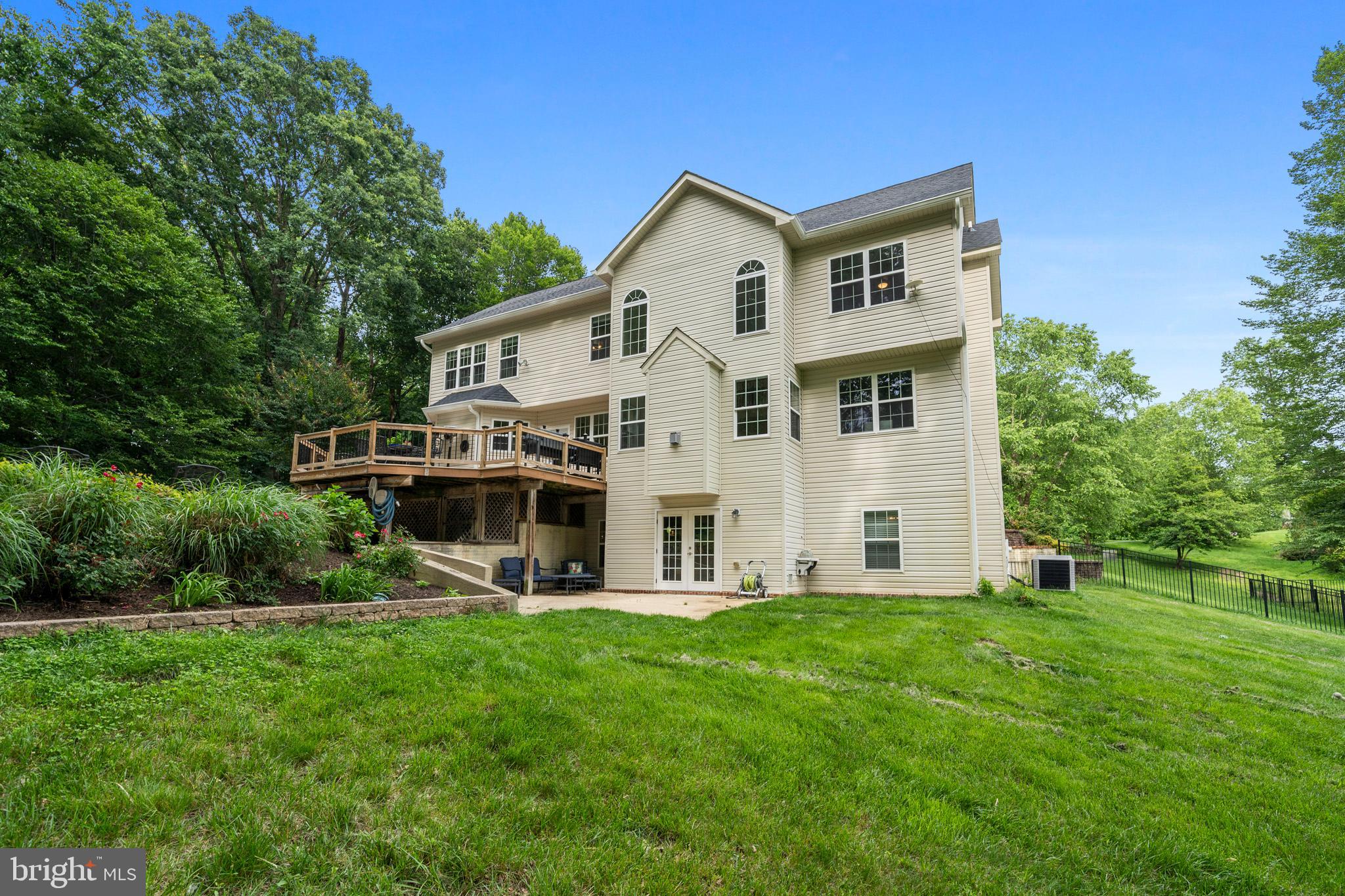 3740 DEVIN COURT