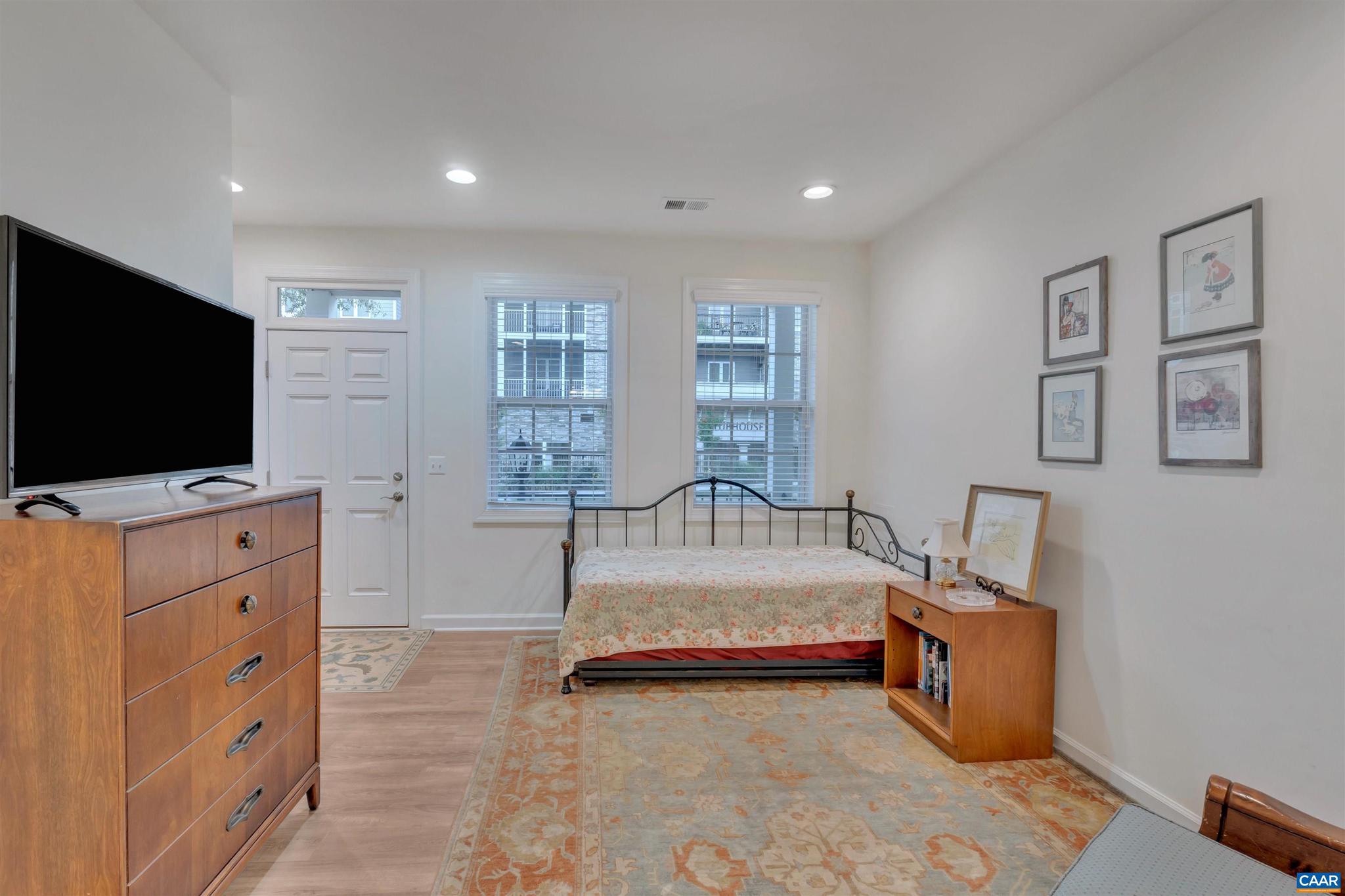 OLD TRAIL - Residential