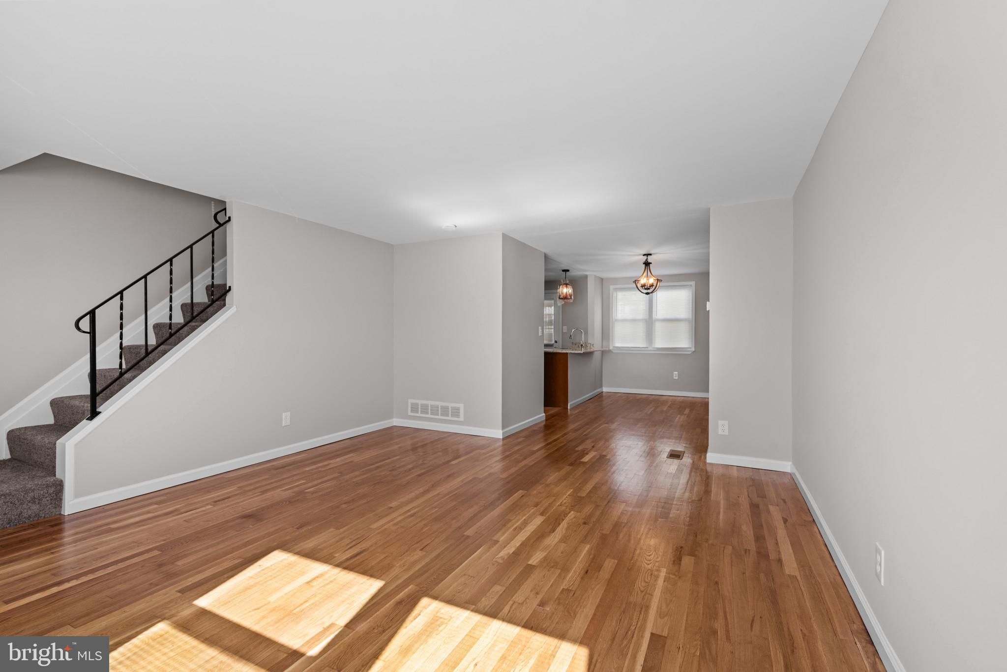5225 DARIEN ROAD
