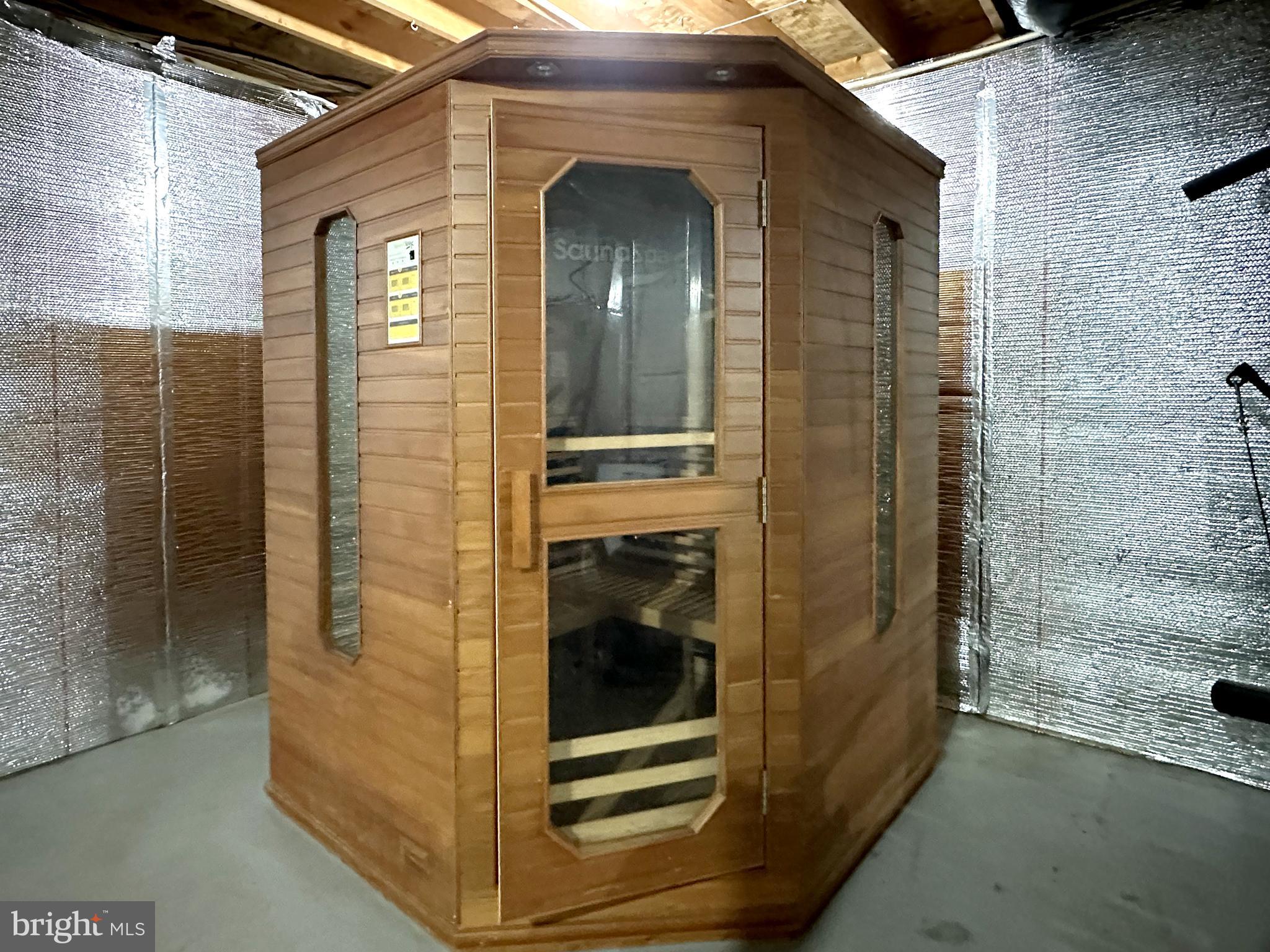 GLENWOOD FOREST - Residential