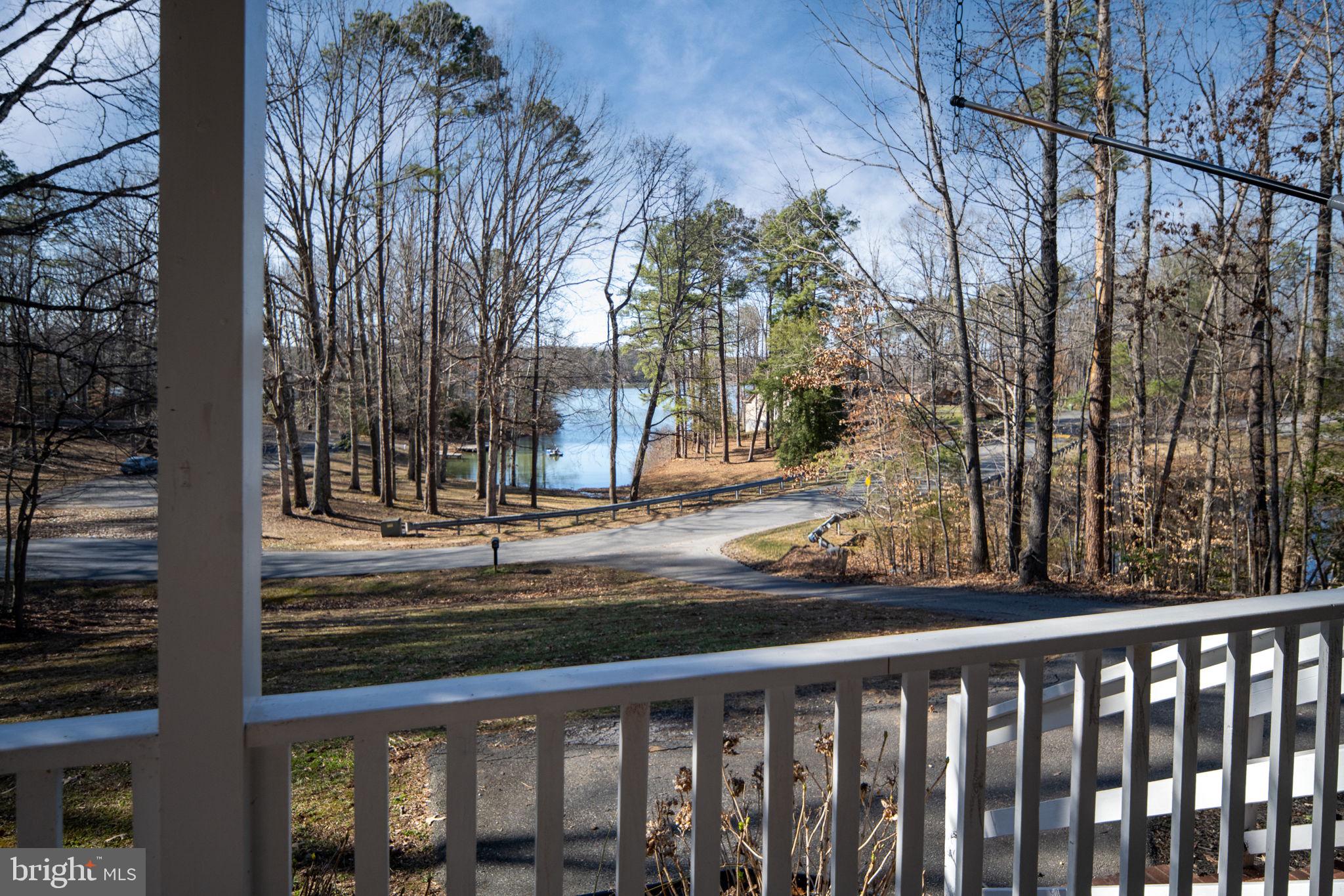 LAKE LAND OR - Residential