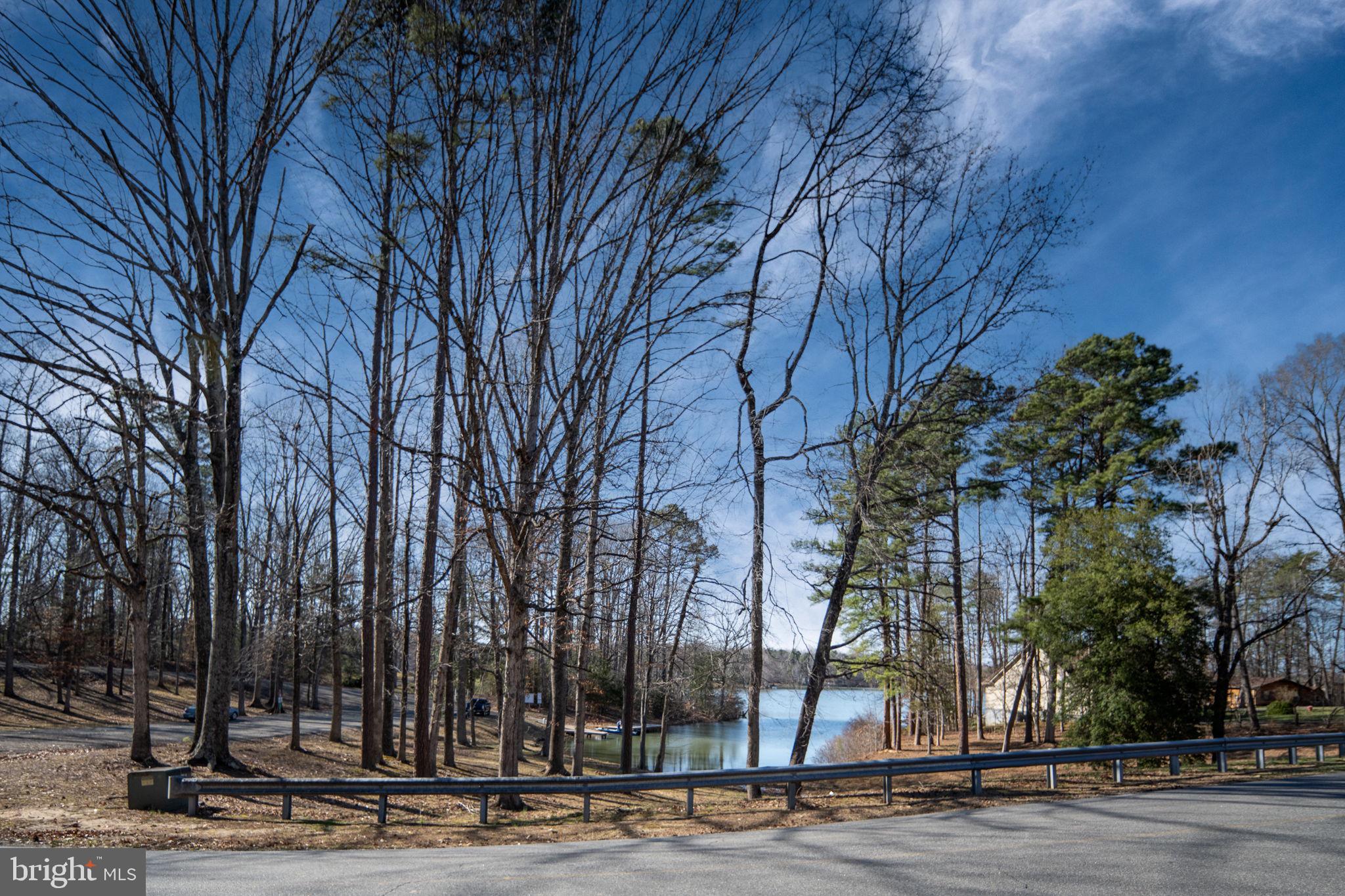 LAKE LAND OR - Residential