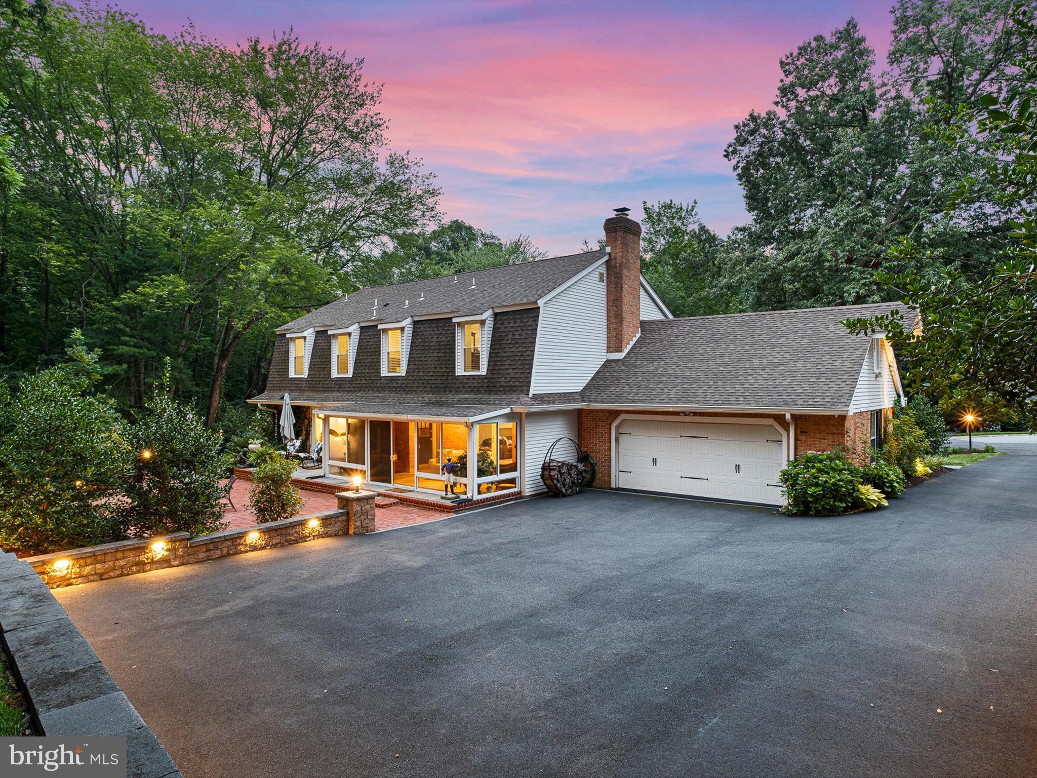 1006 THAXTEN LANE