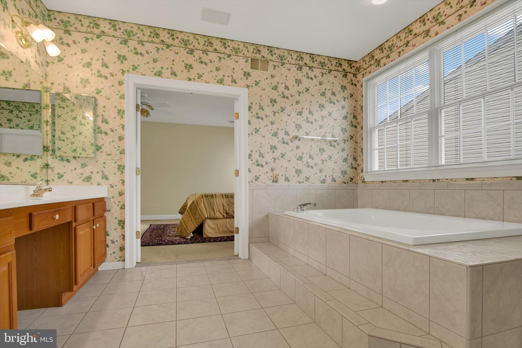 WEST GATE - Residential