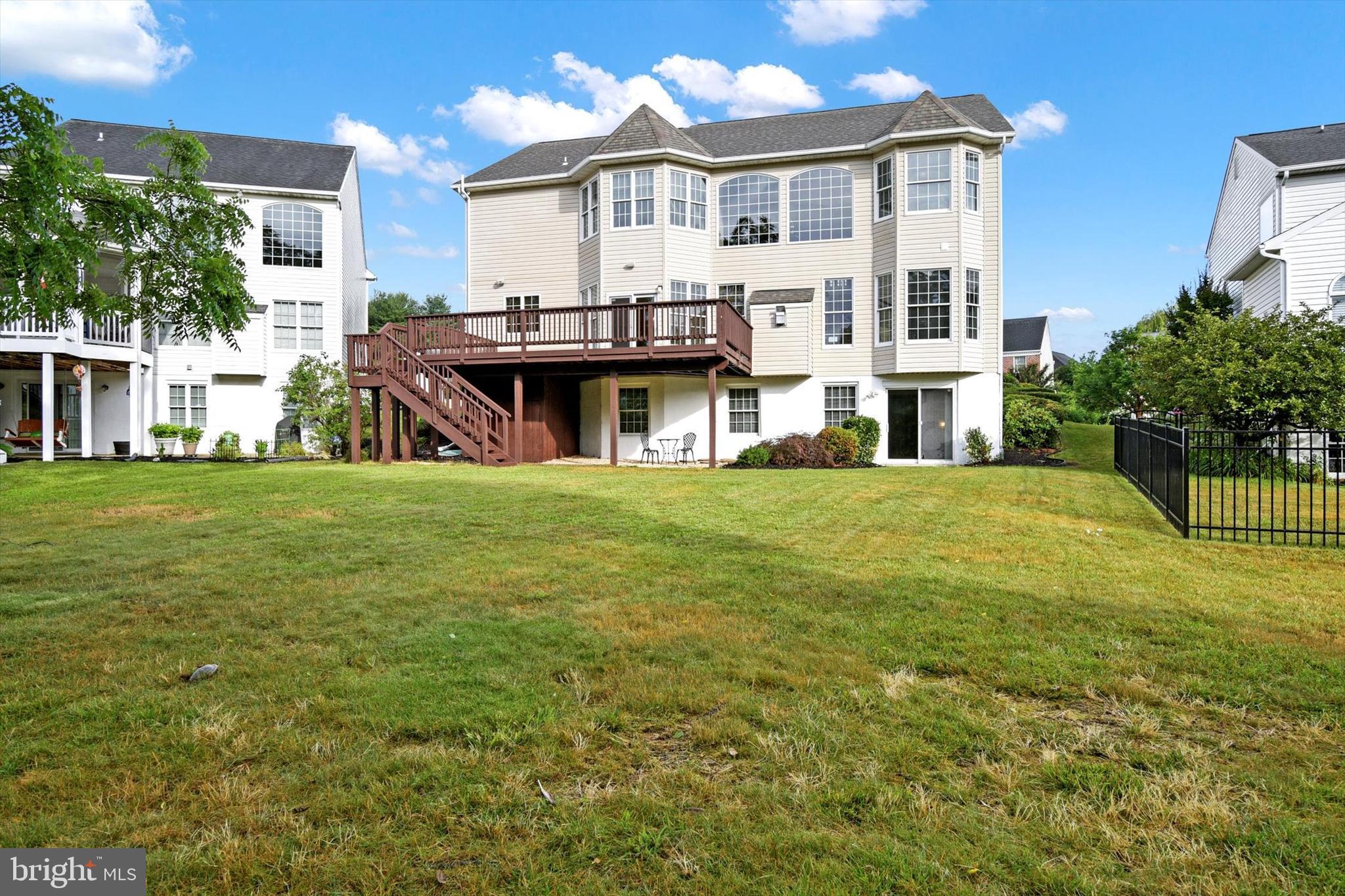 WEST GATE - Residential