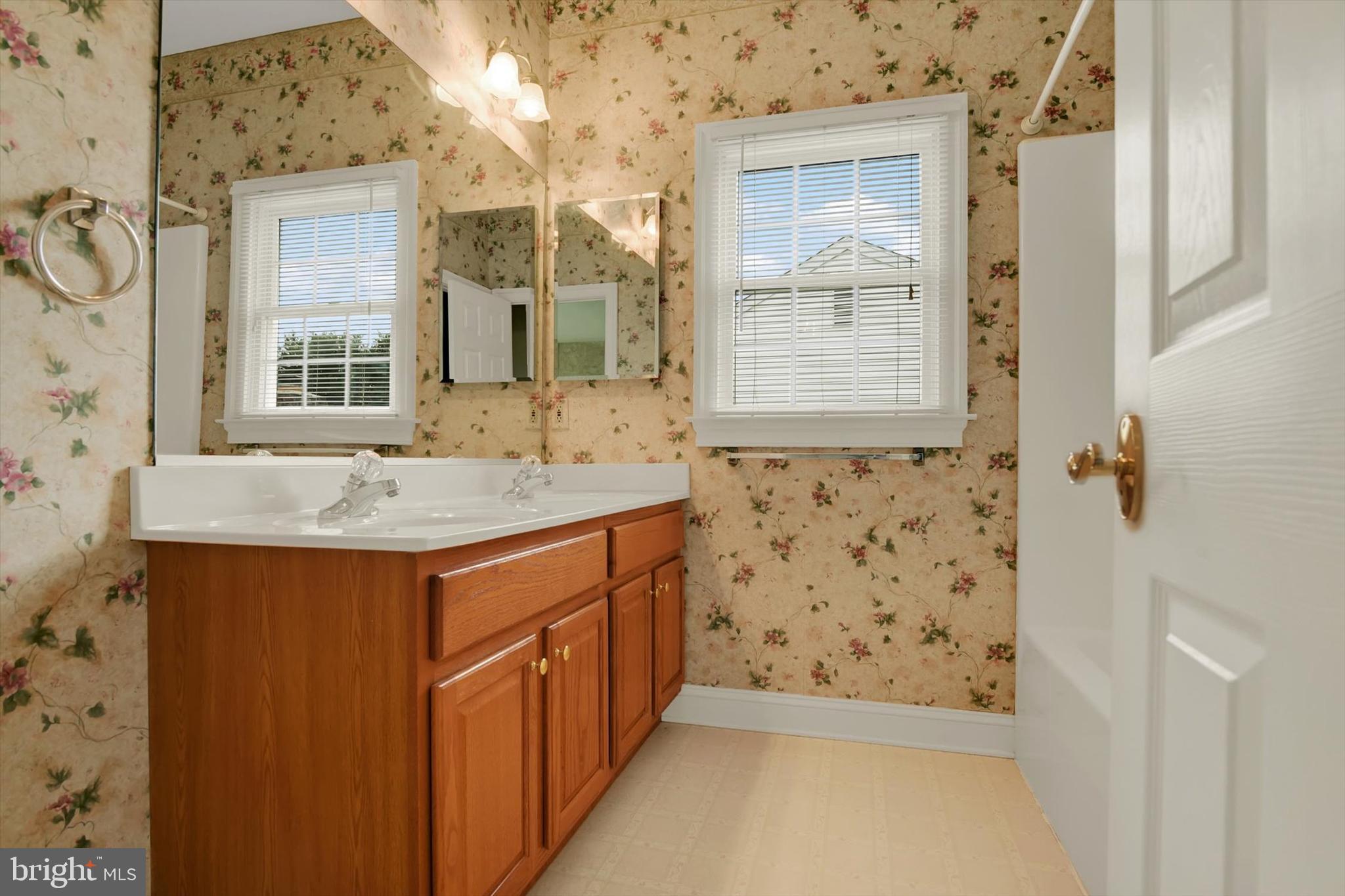 WEST GATE - Residential