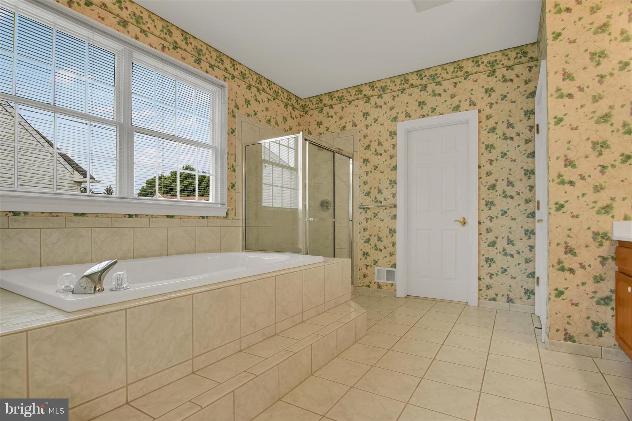 WEST GATE - Residential