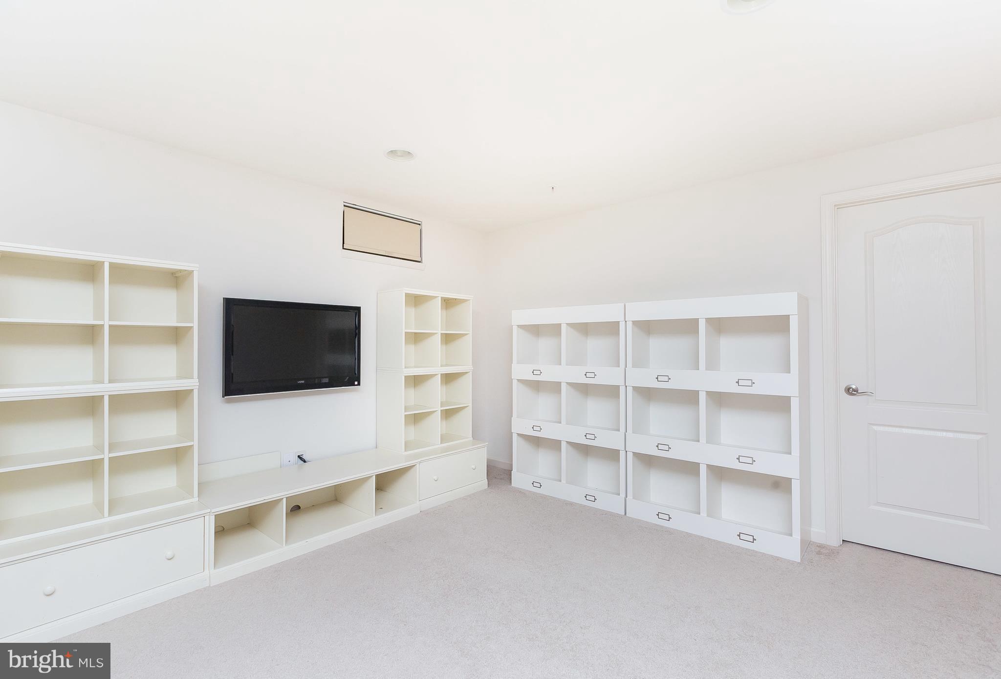 THE PARKE AT MOUNT WASHINGTON - Residential