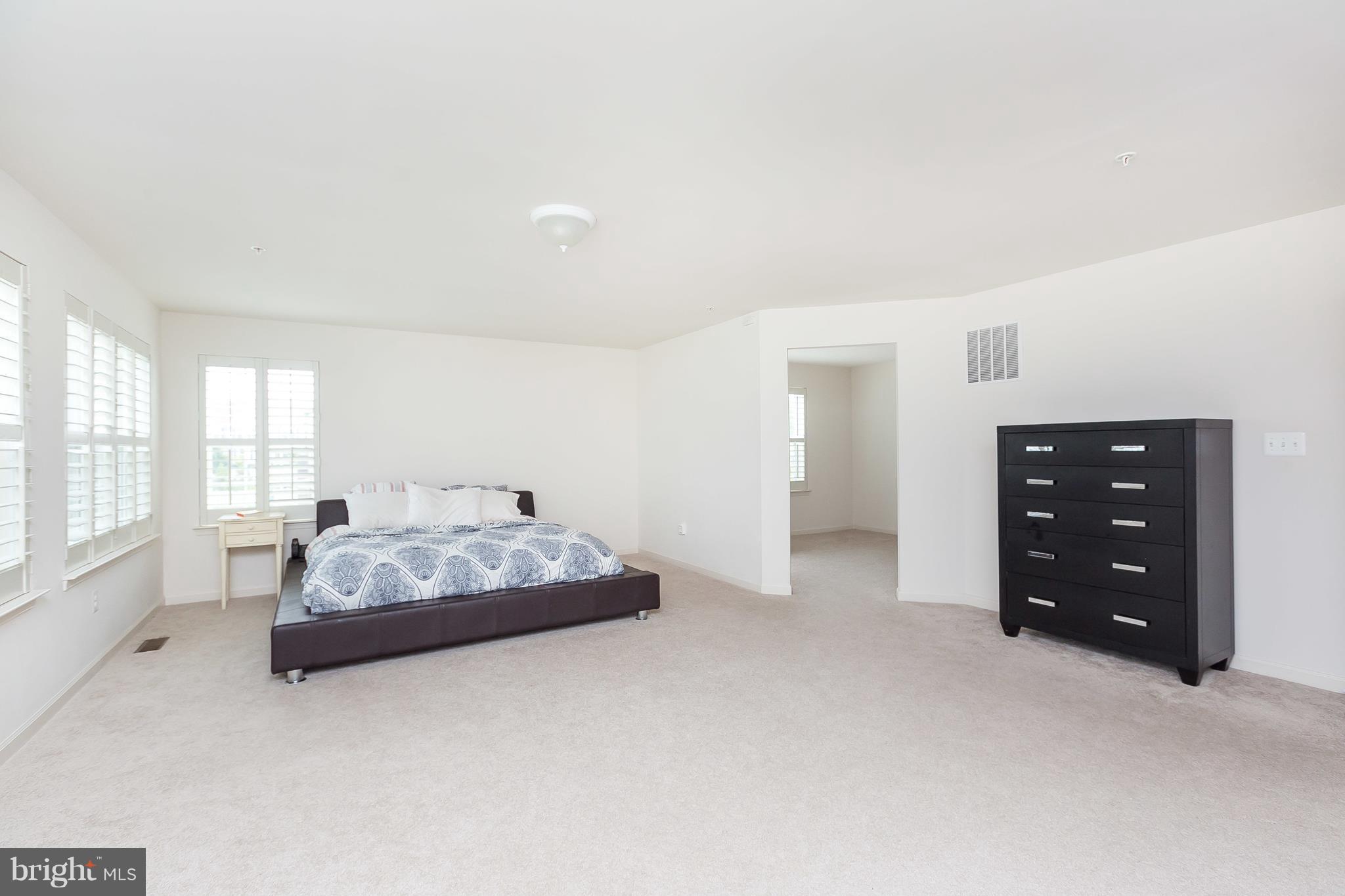 THE PARKE AT MOUNT WASHINGTON - Residential