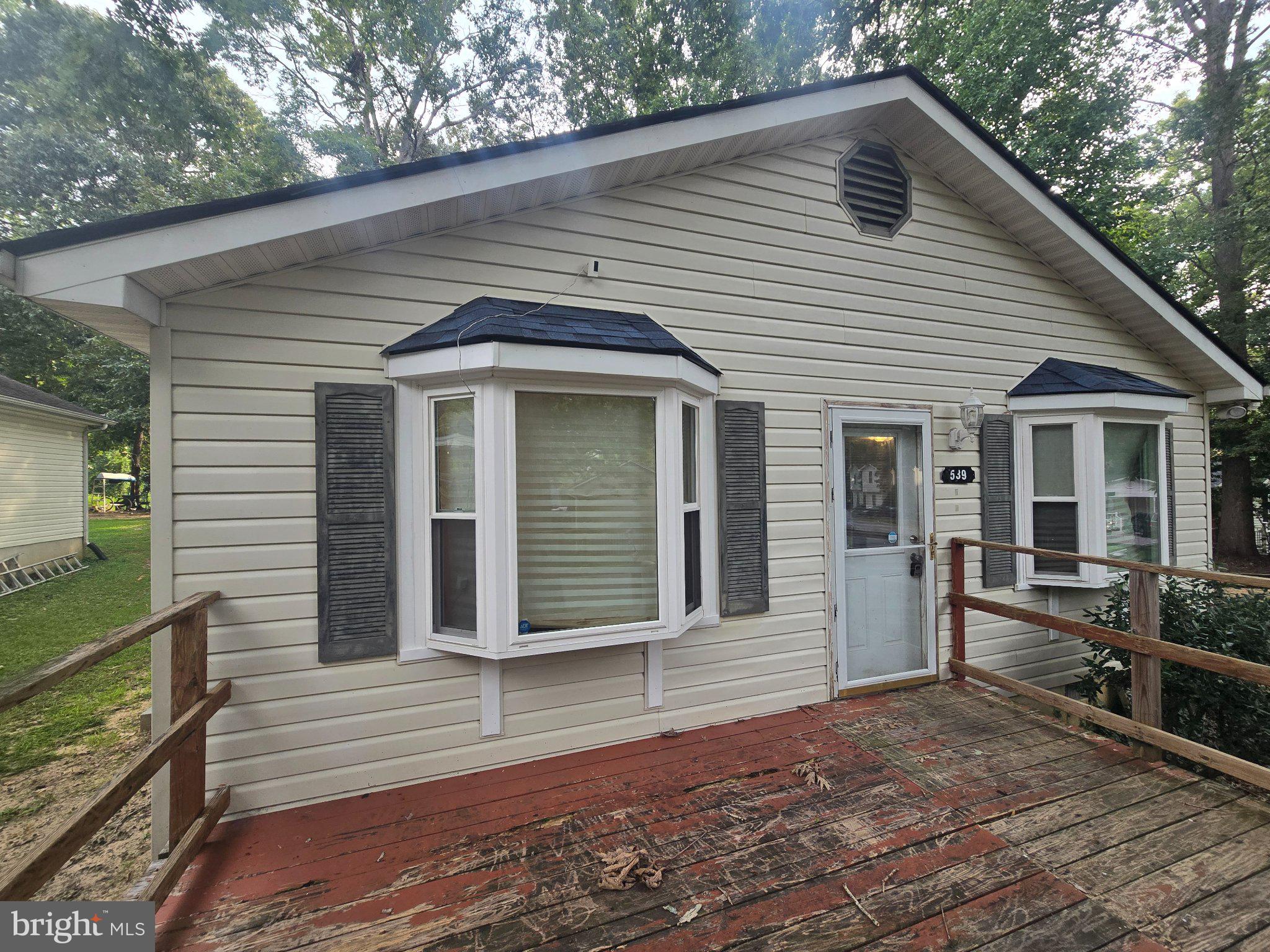 538 MAPLE WAY
