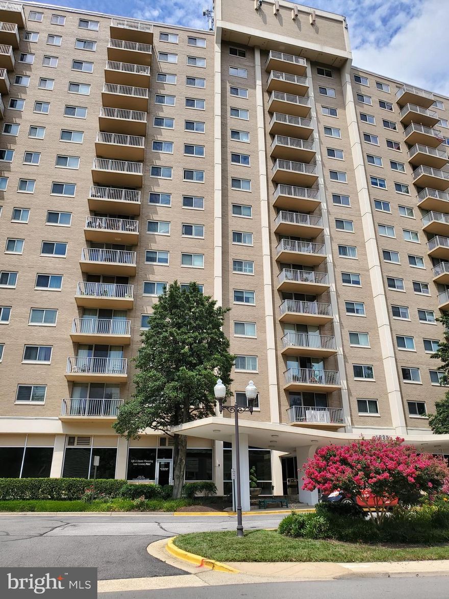 Spacious updated one bedroom with nice view from spacious balcony  facing East toward Park Fairfax. Fabulous gourmet kitchen with granite counter. engineered wood floors.    ALL UTILITIES ARE INCLUDED IN RENT. 
Wonderful Parc East Condominium is convenient to everything. Only a few  minutes into DC,   the Pentagon, Pentagon City Mall and Reagan Airport. It is located across 395 from Shirlington shopping and restaurants and theatre.    There are loads of off-street parking spaces reserved for residents at side and back of building.  A small storage bin is assigned to the unit and located on lower level of building. Laundry room is on same floor as the apt., just a few steps away.