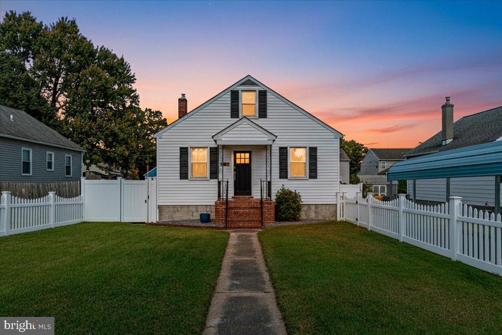 Photo of 110 3rd Avenue S, GLEN BURNIE, MD 21061 (MLS # MDAA2128932)