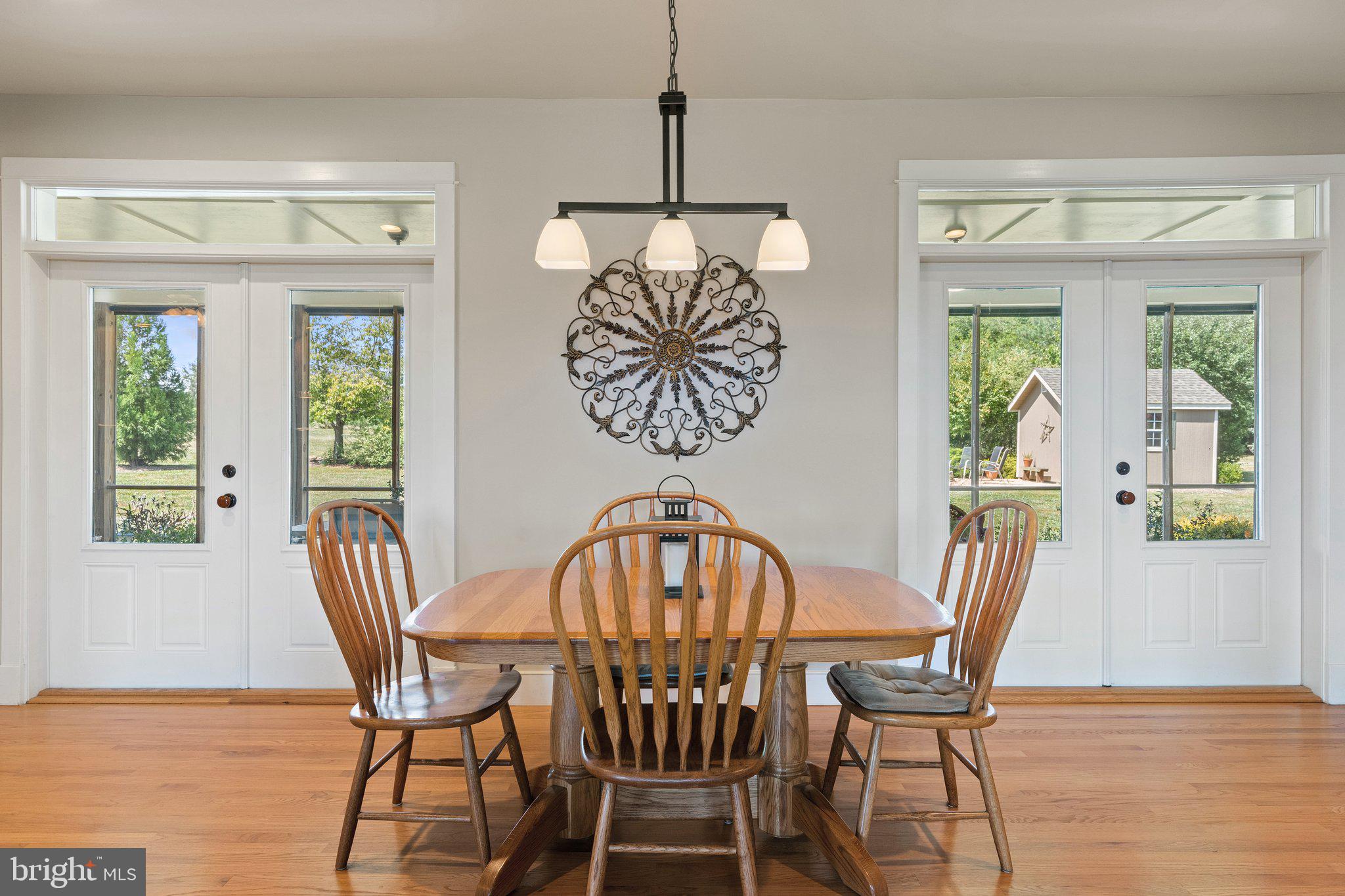 LOVETTSVILLE - Residential