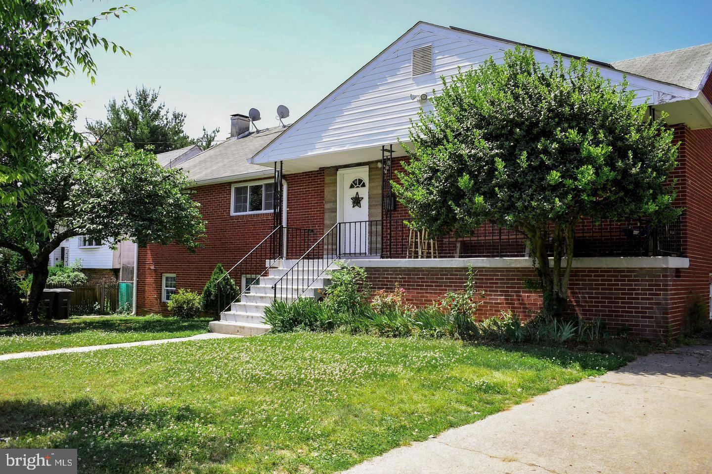 NORTH WOODRIDGE - Residential