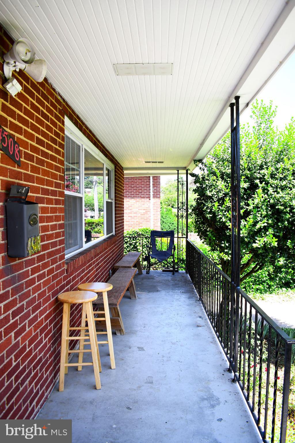 NORTH WOODRIDGE - Residential