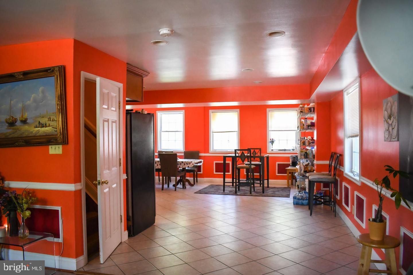 NORTH WOODRIDGE - Residential