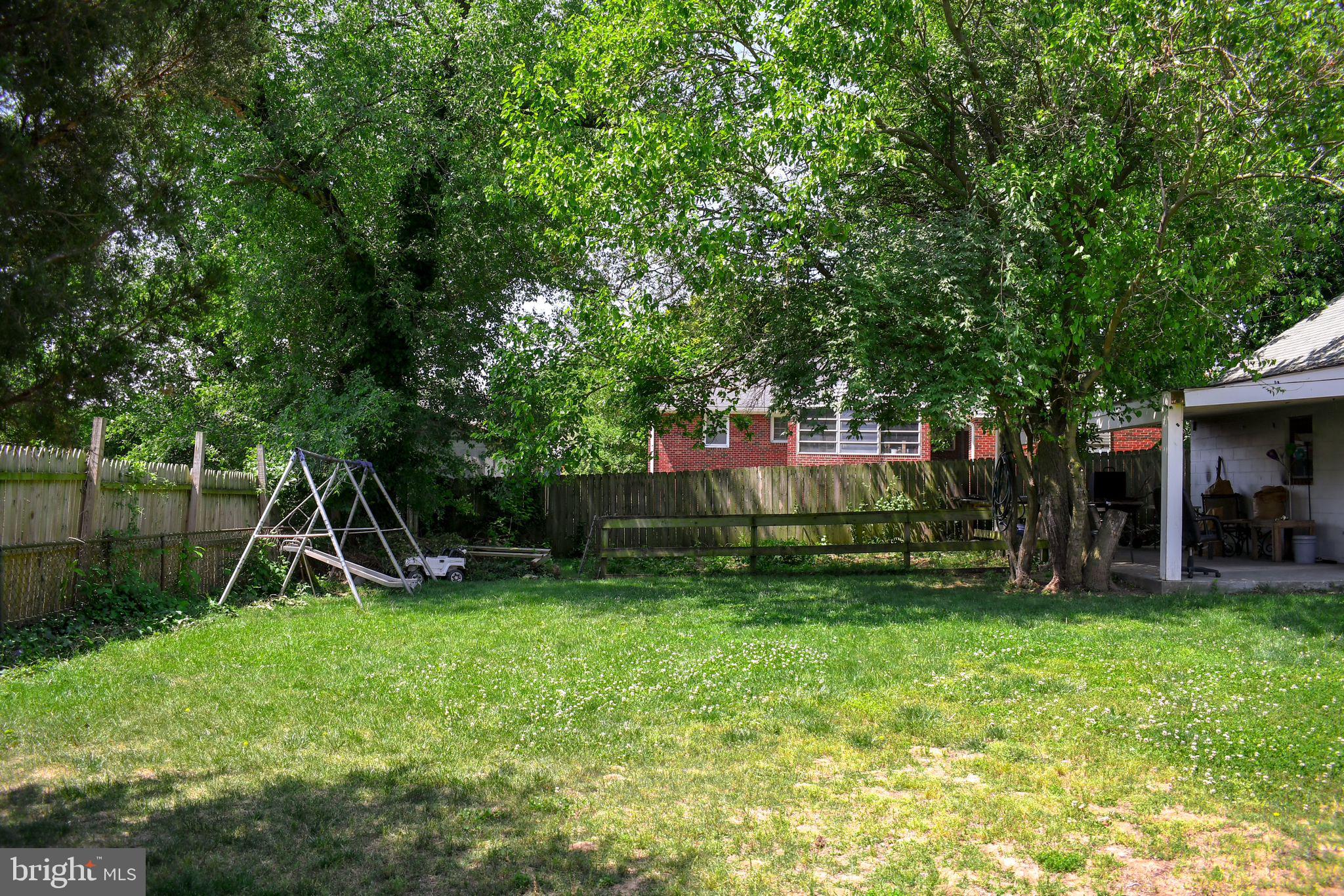 NORTH WOODRIDGE - Residential