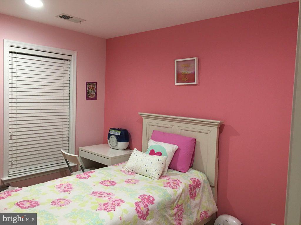 FAIRCREST - Residential Lease