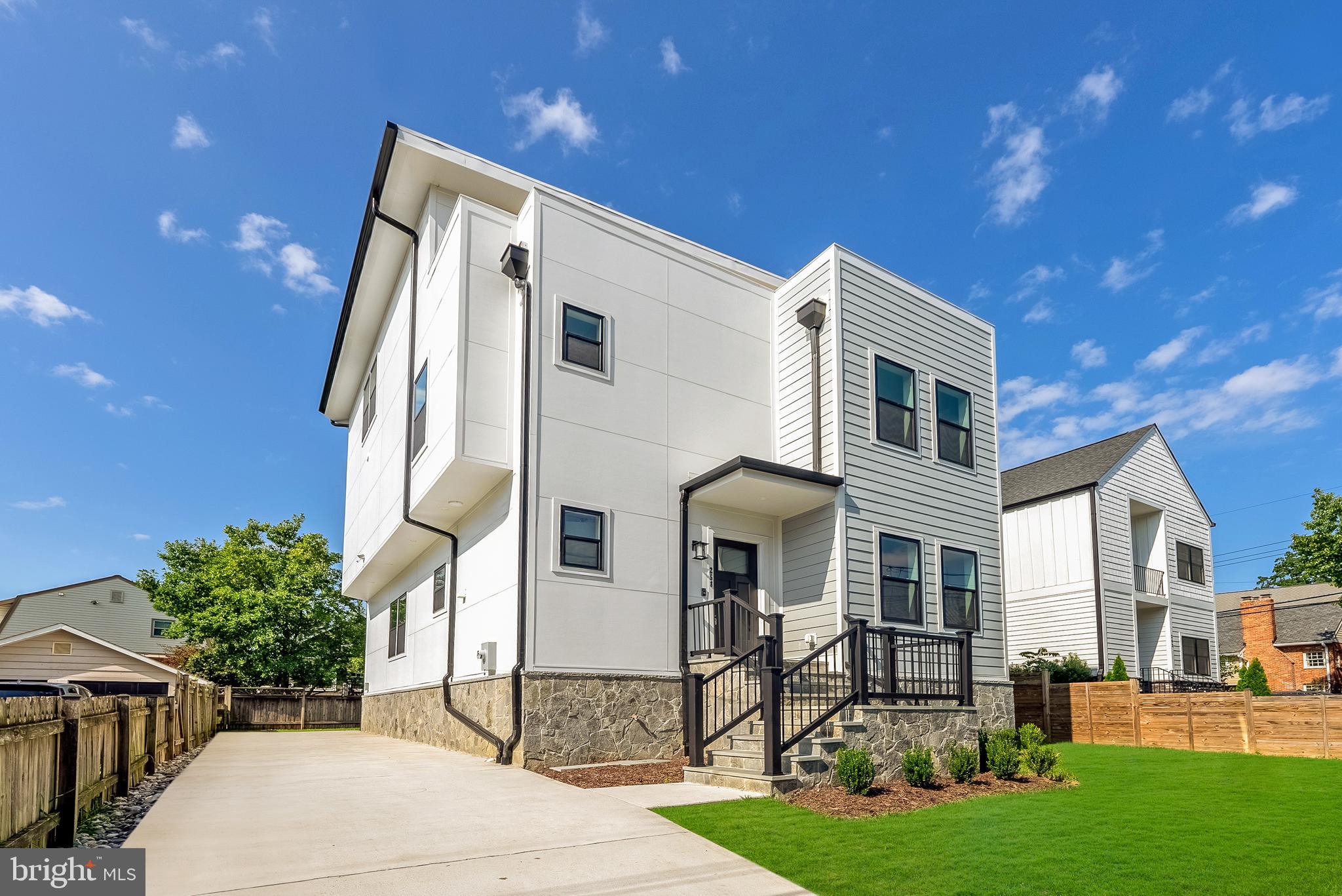 LYON PARK - Residential